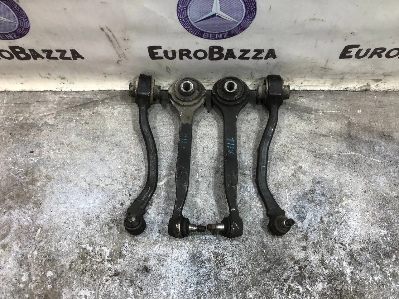 Рычаг передний Mercedes W203