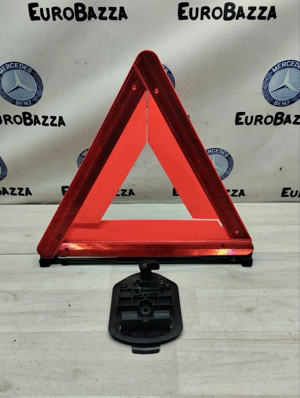 Знак аварийной остановки Mercedes W211