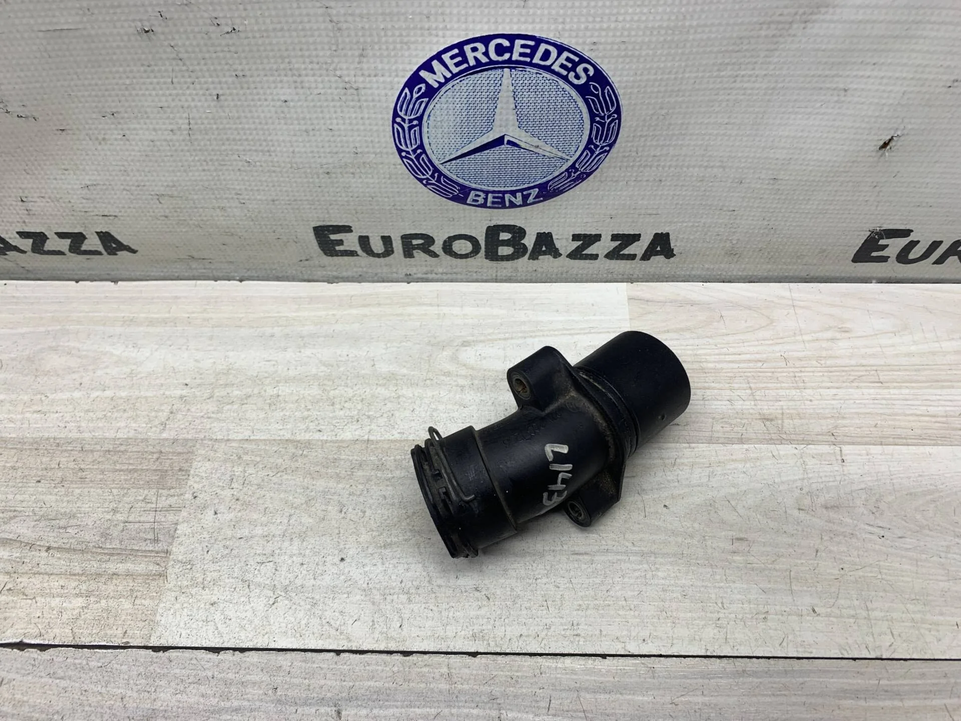 Корпус термостата Mercedes М271