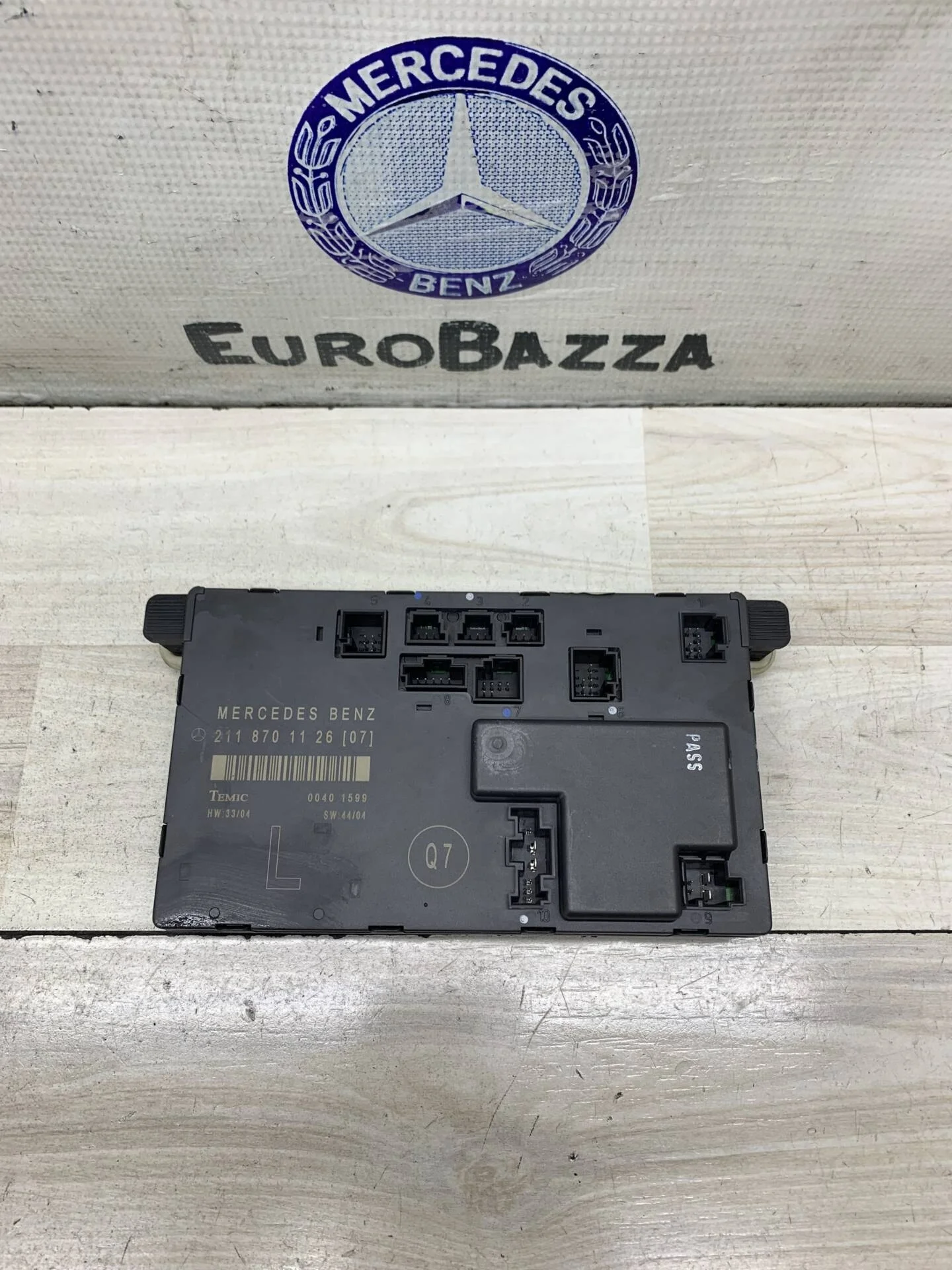 Блок управления двери передний левый Mercedes W211