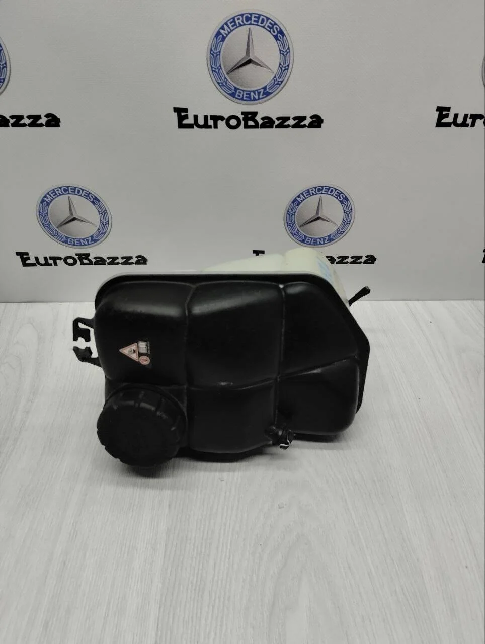 Бачок расширительный Mercedes W211