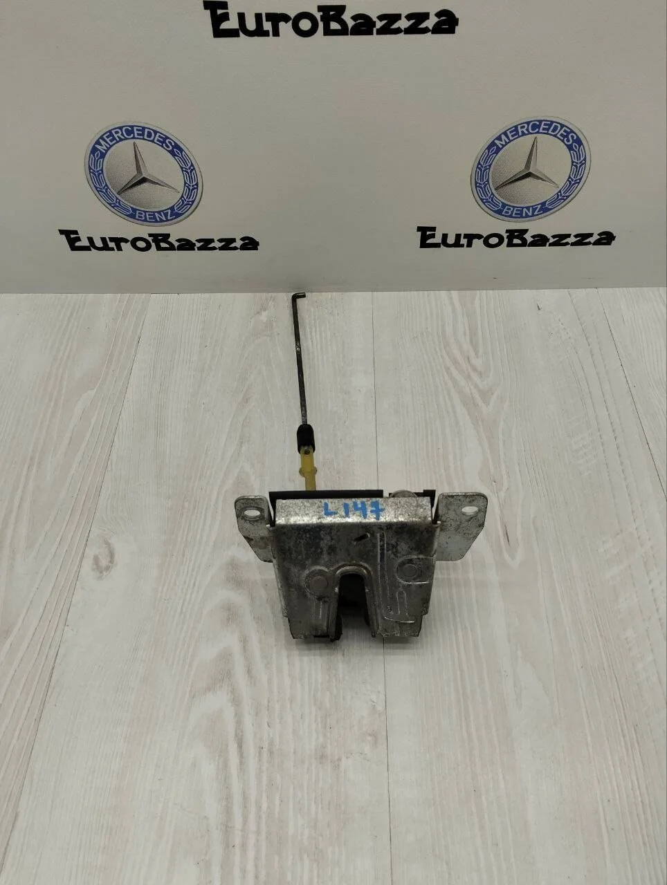 Замок крышки багажника Mercedes W163