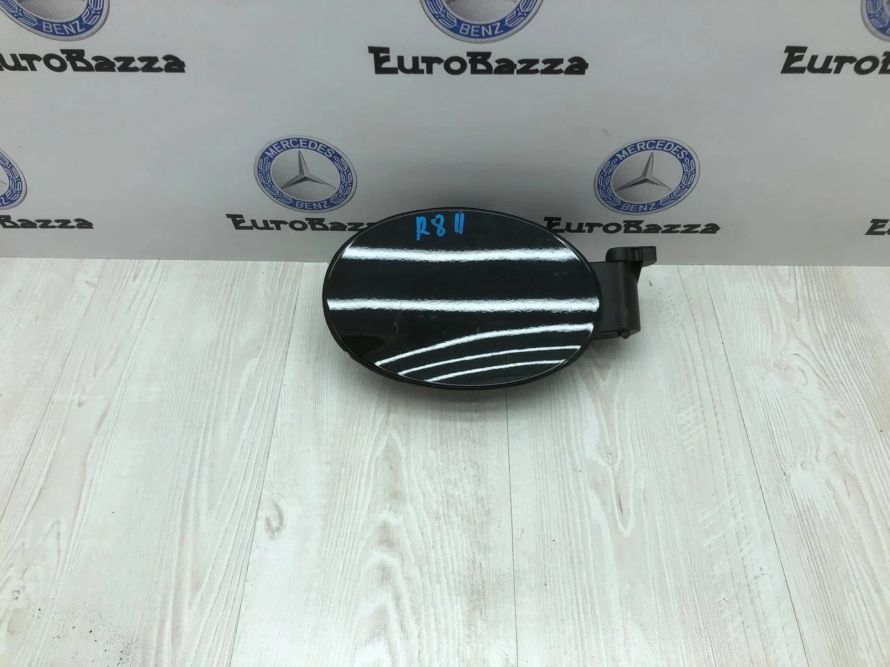 Лючок бензобака Mercedes X164