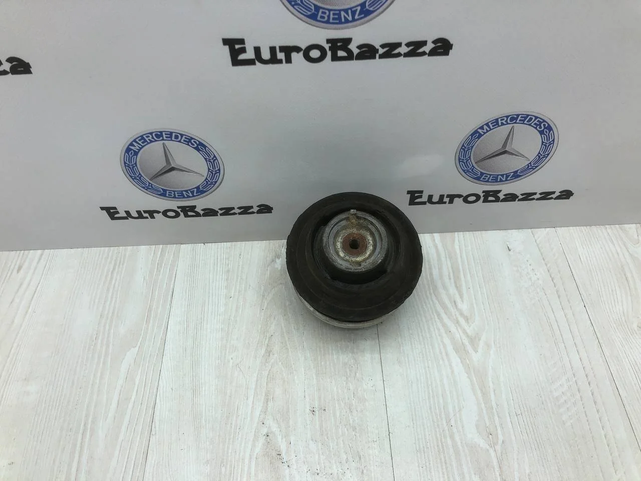 Опора двигателя Mercedes W211
