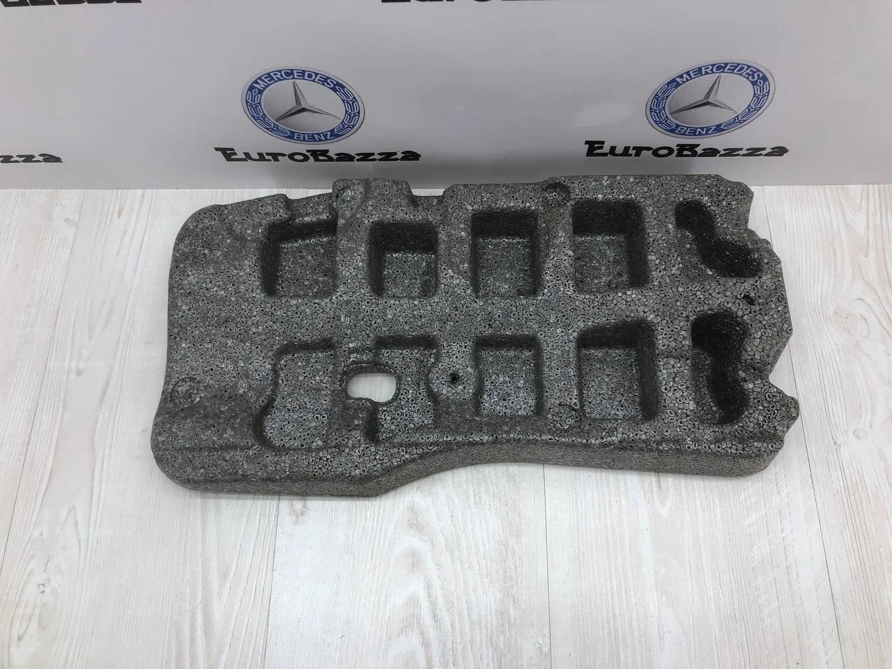 Шумоизоляция пола передняя правая  BMW F10