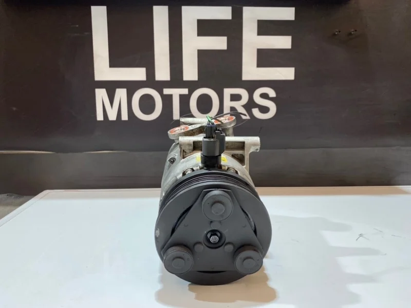 Компрессор кондиционера FORD FOCUS