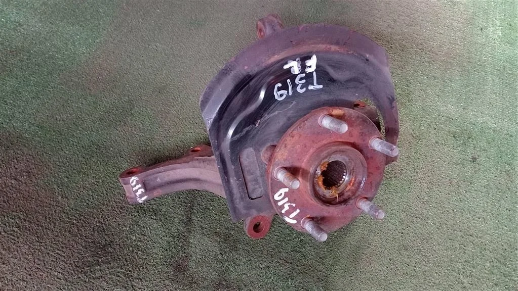 Б.у. кулак поворотный NISSAN X-TRAIL T31 NISSAN X-TRAIL T31