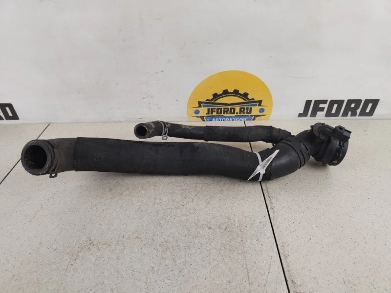 Патрубок охлаждения радиатора Land Rover Range 4 2018 L405