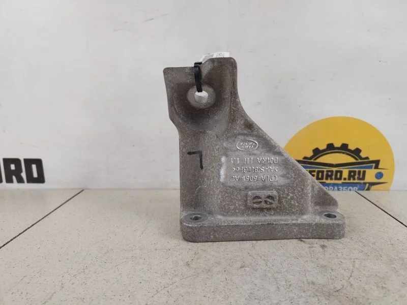 Кронштейн двигателя Land Rover Range 4 2018 L405