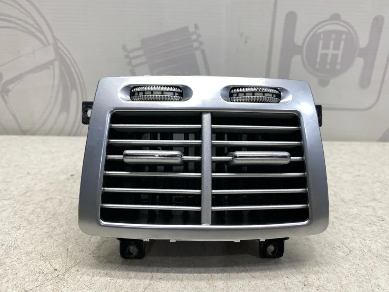 Воздушный дефлектор центральной консоли задний Mercedes-benz 2007 W221