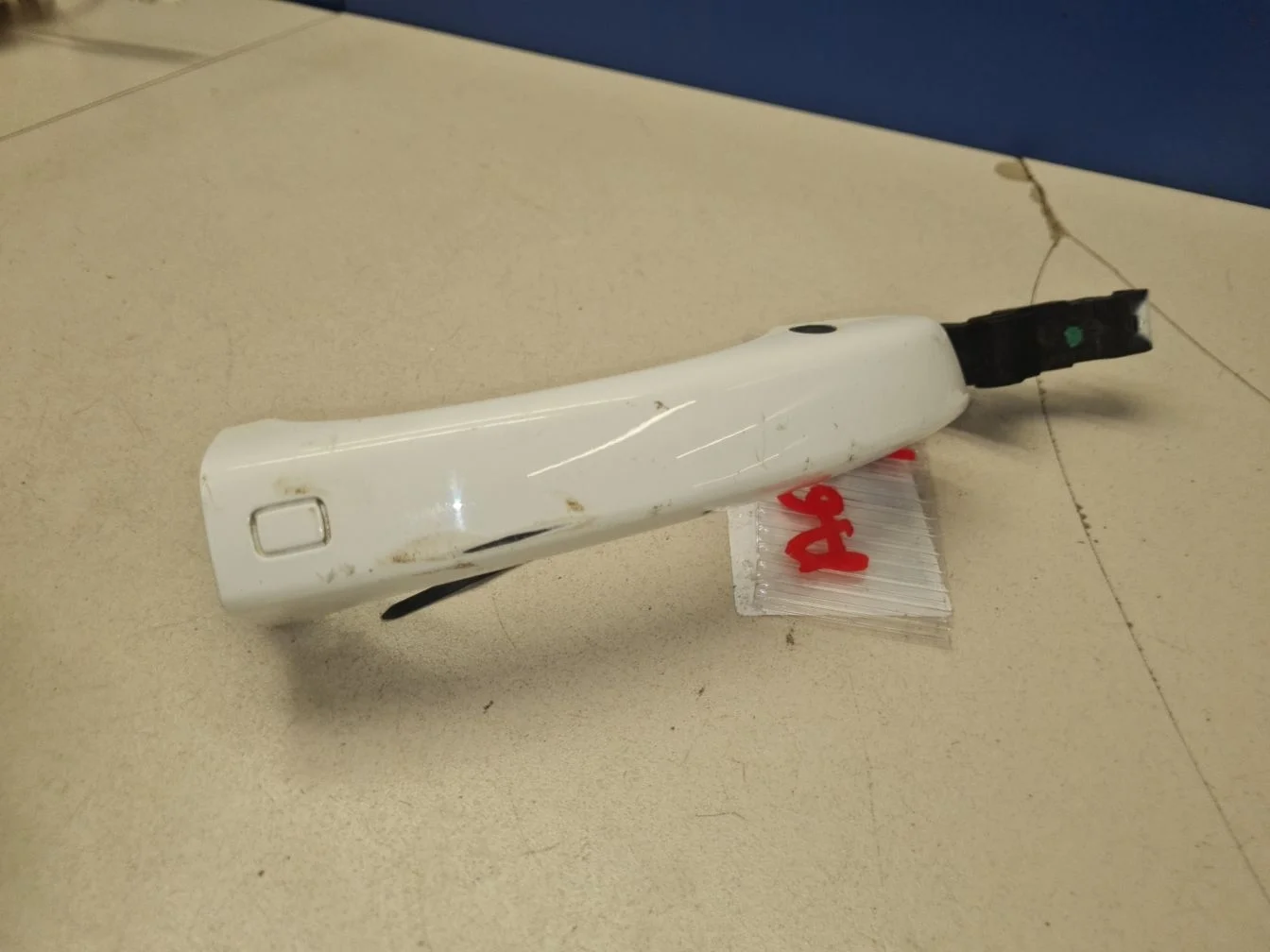 Ручка двери нaружная левая для Audi A6 C7 Allroad quattro 2012-2019