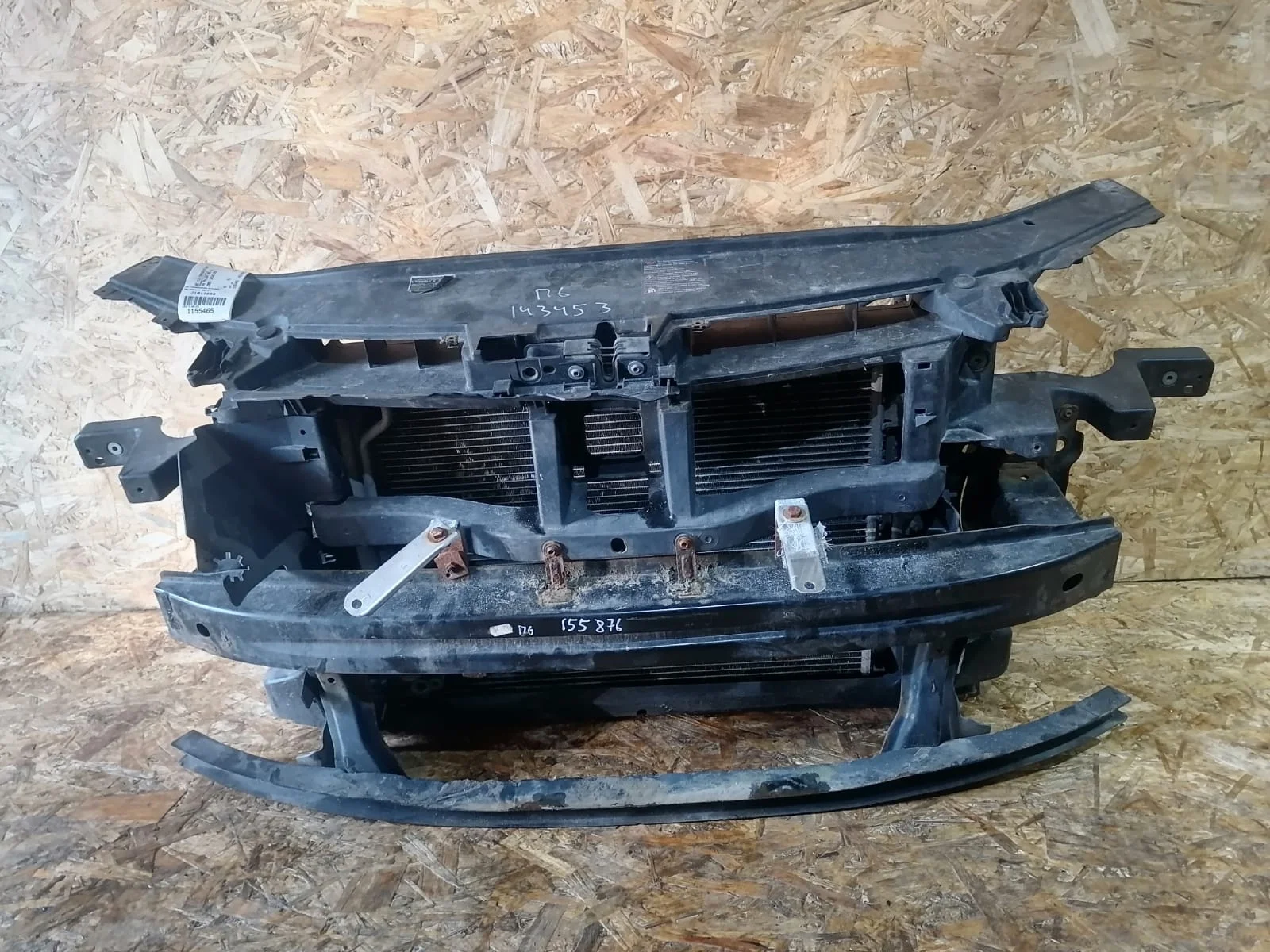 Интеркулер AUDI A3, SKODA OCTAVIA 1Z, VOLKSWAGEN GOLF 5/5+, JETTA 5, PASSAT B6, TIGUAN 1,8/2,0 2005- горизонт б/у A3(2004-2013);OCTAVIA 1Z(2004-2012);GOLF 5(2004-2009);GOLF 5+(2005-2014);JETTA 5(2005-2009)