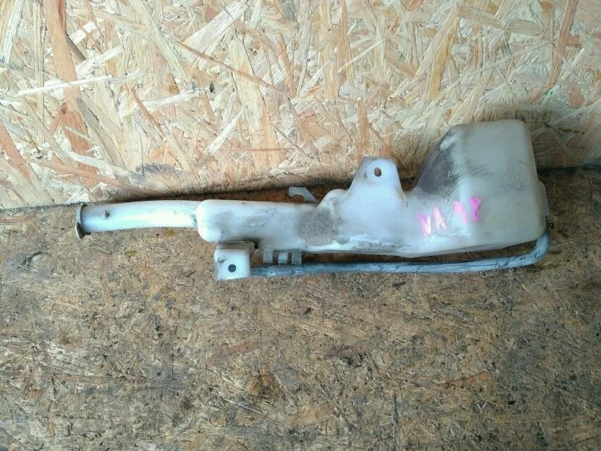 Б.у. бачок расширительный MITSUBISHI GRANDIS NA4W MITSUBISHI GRANDIS NA4W