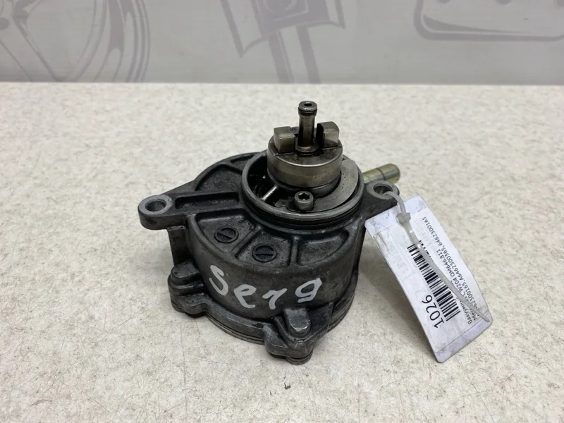 Вакуумный насос Mercedes-benz W204