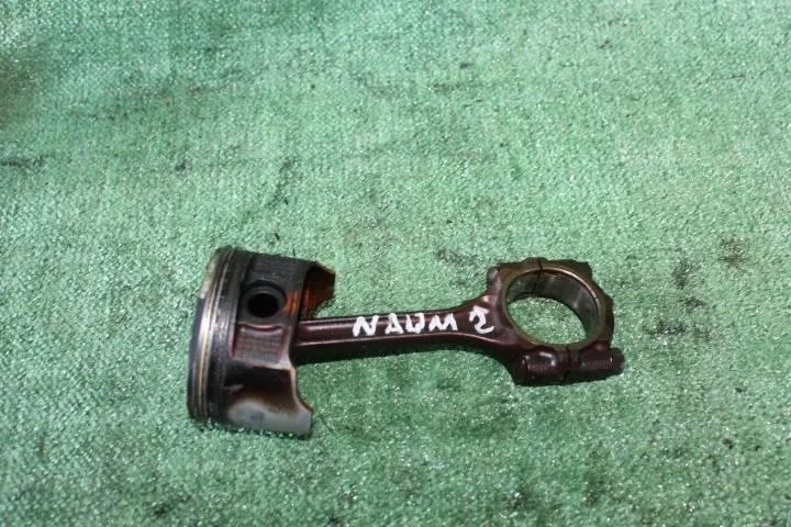 Б.у. шатун MITSUBISHI GRANDIS NA4W MITSUBISHI GRANDIS NA4W