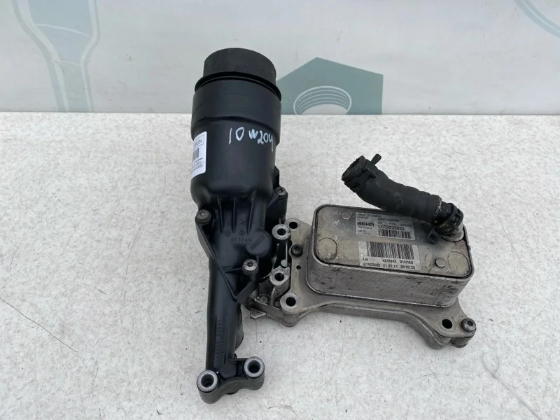 Корпус масляного фильтра теплообменником Mercedes-benz 2011 W204