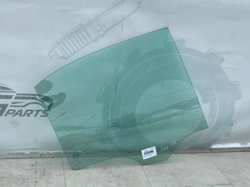 Стекло задней правой двери опускное Mercedes-benz 2011 W204