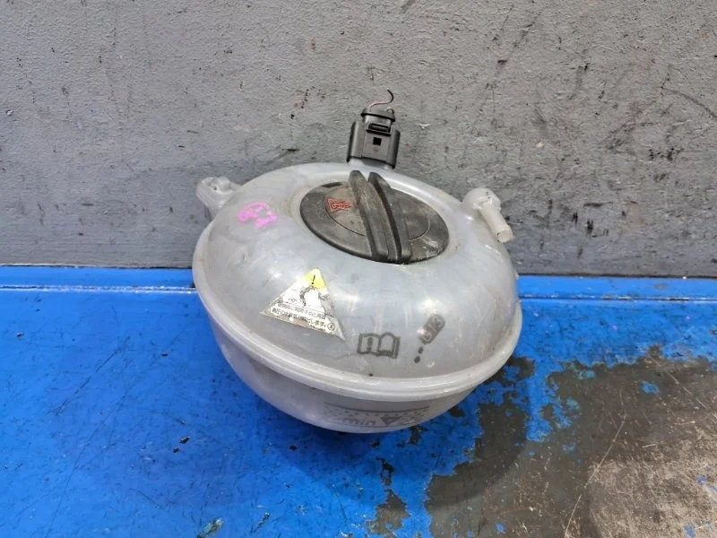 Бачок расширительный Volkswagen Golf 7