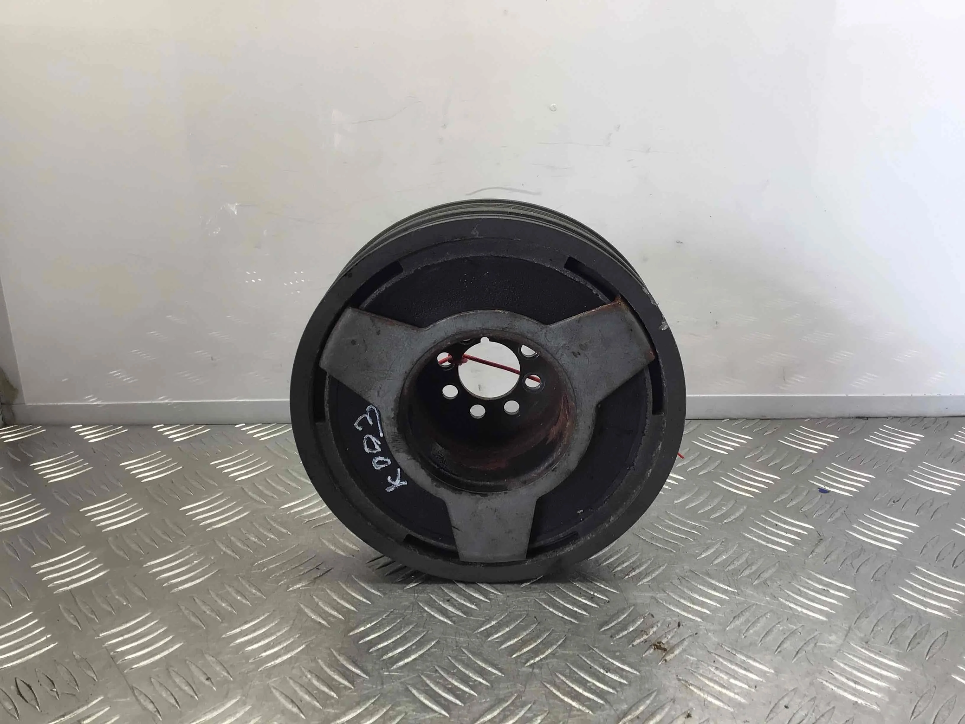 Шкив коленвала Audi A4 B6 (2000-2005) дизель 2.5 TDI Механика Седан