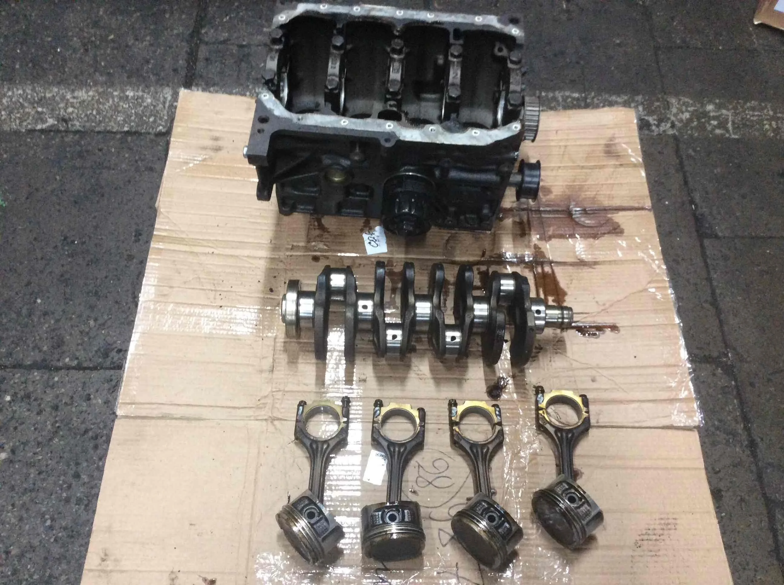 Блок цилиндров Volkswagen Golf 4 поколение (1997-2004) бензин 1.6 i Механика Х/б