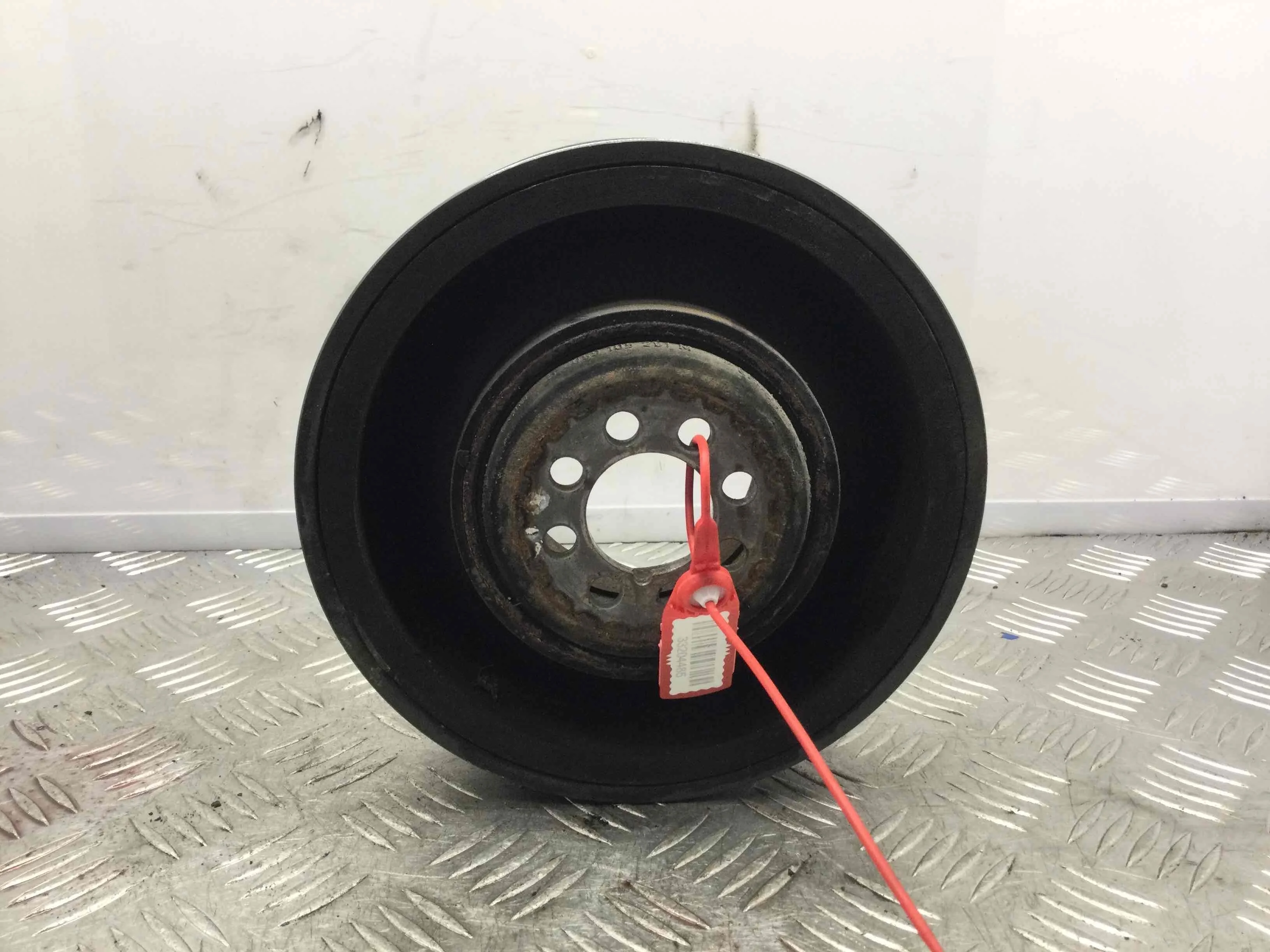 Шкив коленвала Audi A6 C5/4B (1997-2004) дизель 2.5 TDI Механика Седан