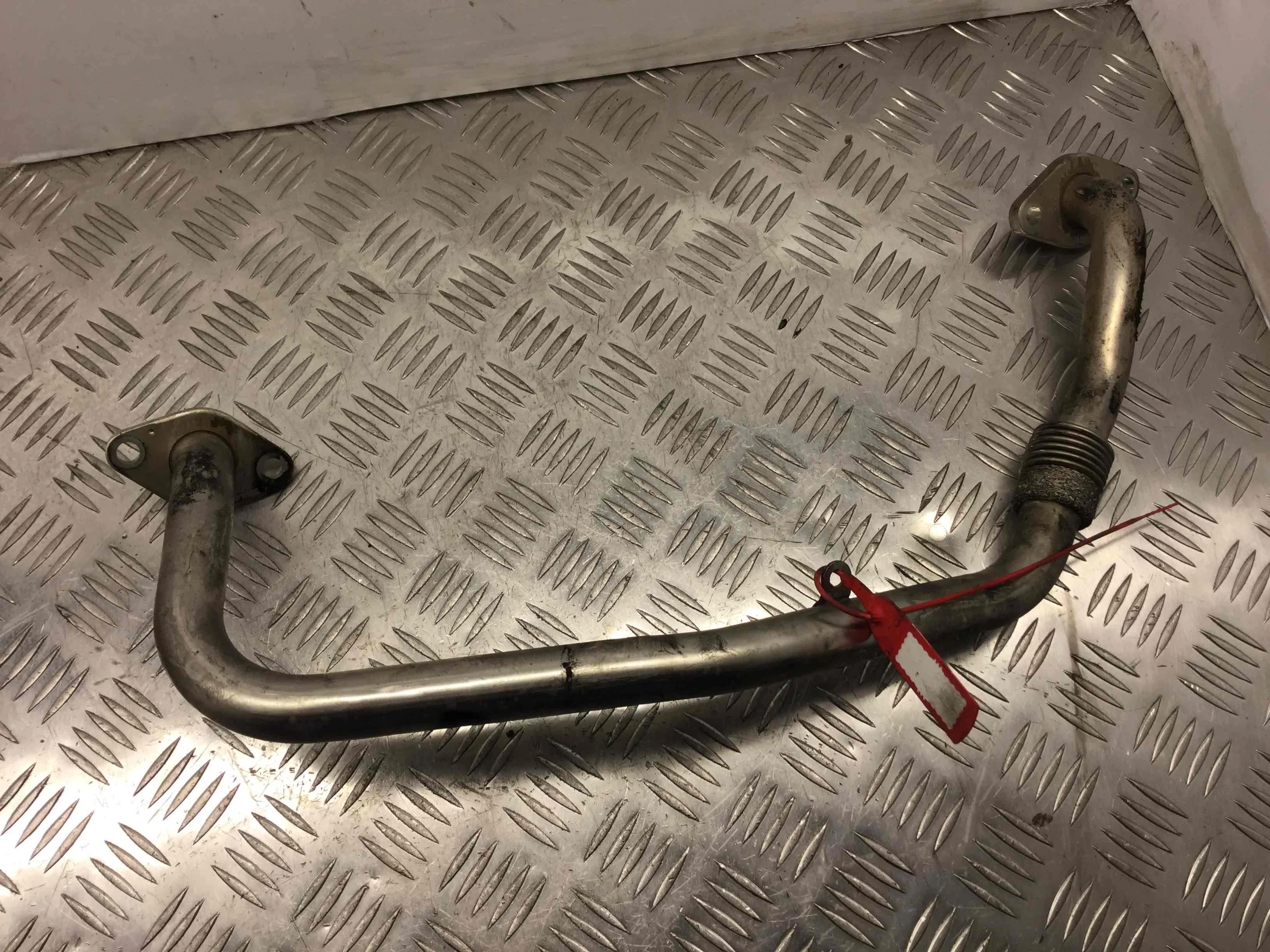 Трубка системы рециркуляции EGR Volkswagen Golf 5 поколение (2004-2009) дизель 2.0 TDI Механика Х/б