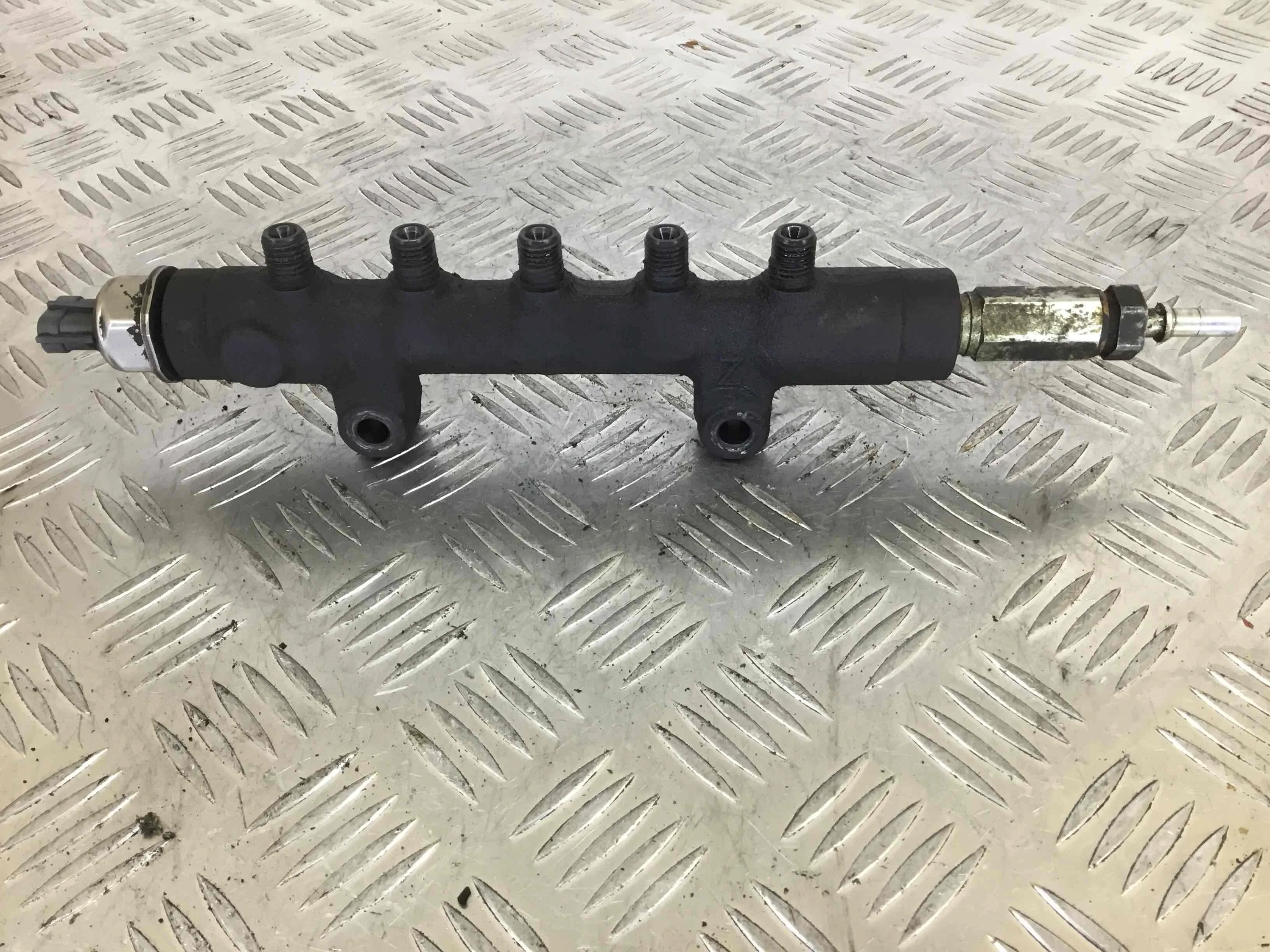 Топливная рампа Ford Transit 3 поколение [рестайлинг] (2006-2013) дизель 2.2 TDCi Механика Микроавтобус