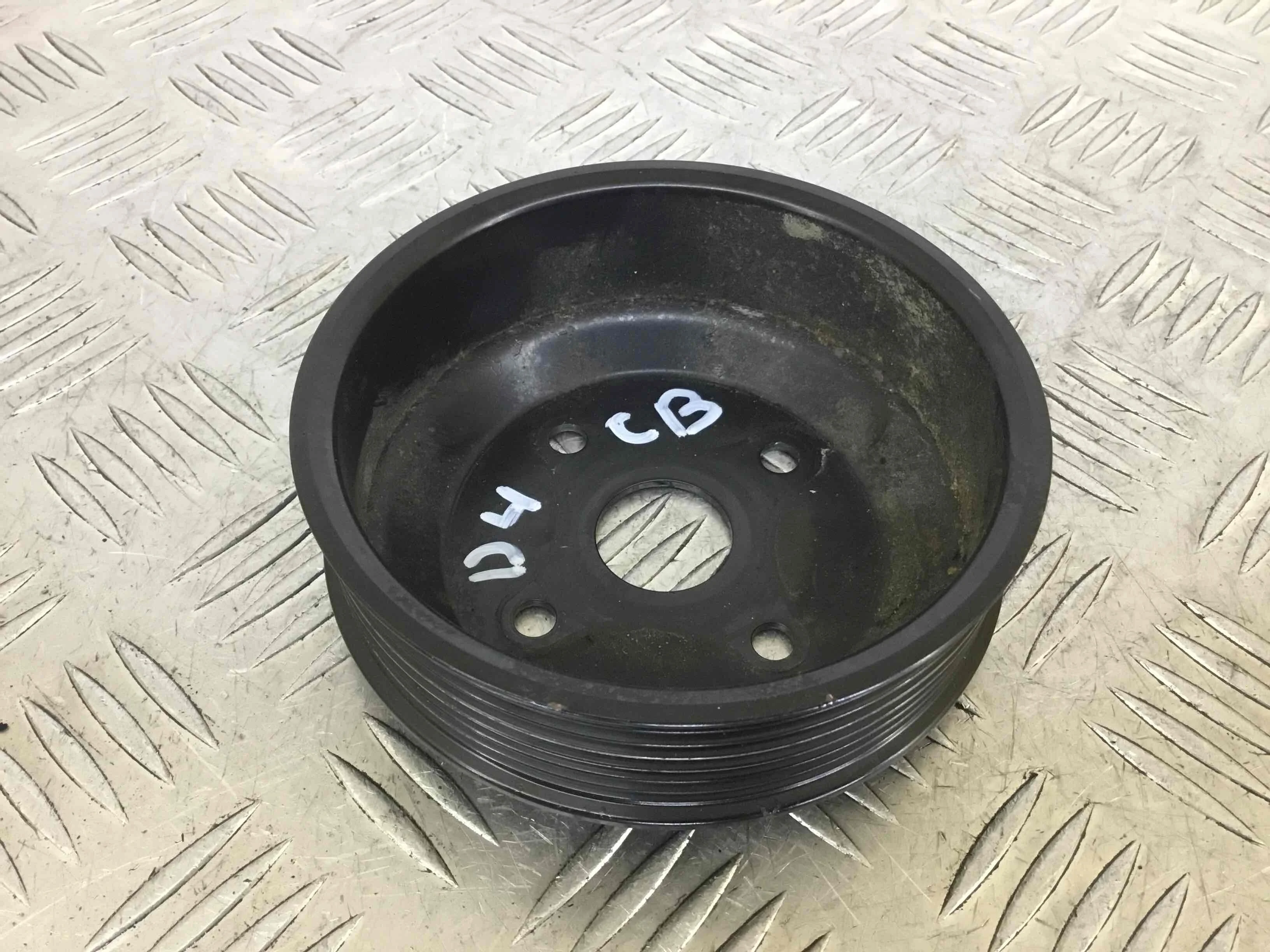 Шкив помпы Kia Sorento 1 поколение (2002-2006) дизель 2.5 CRDi Механика Седан