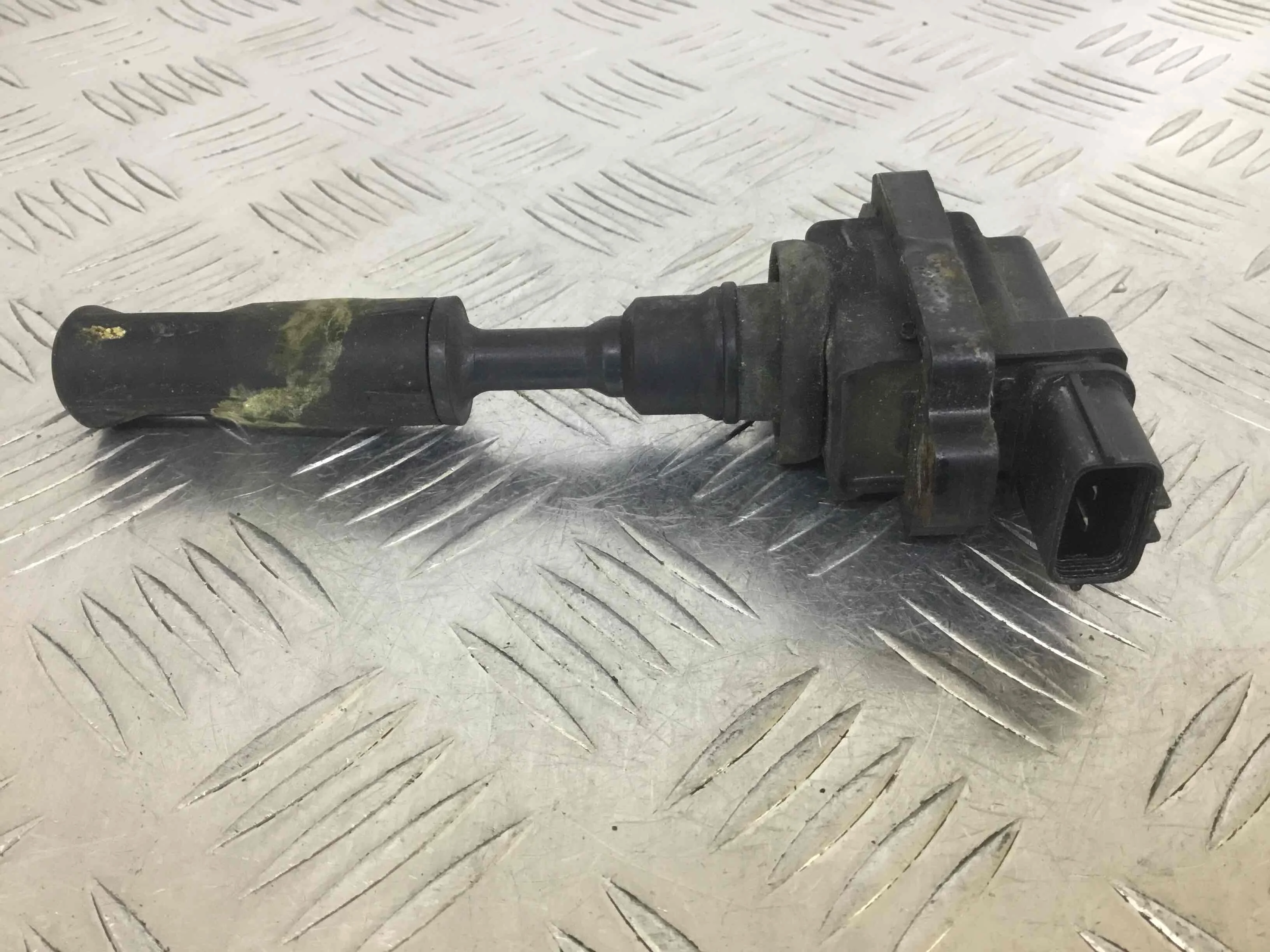 Катушка зажигания Suzuki Grand Vitara FT (1998-2001) бензин 2.5 i Механика