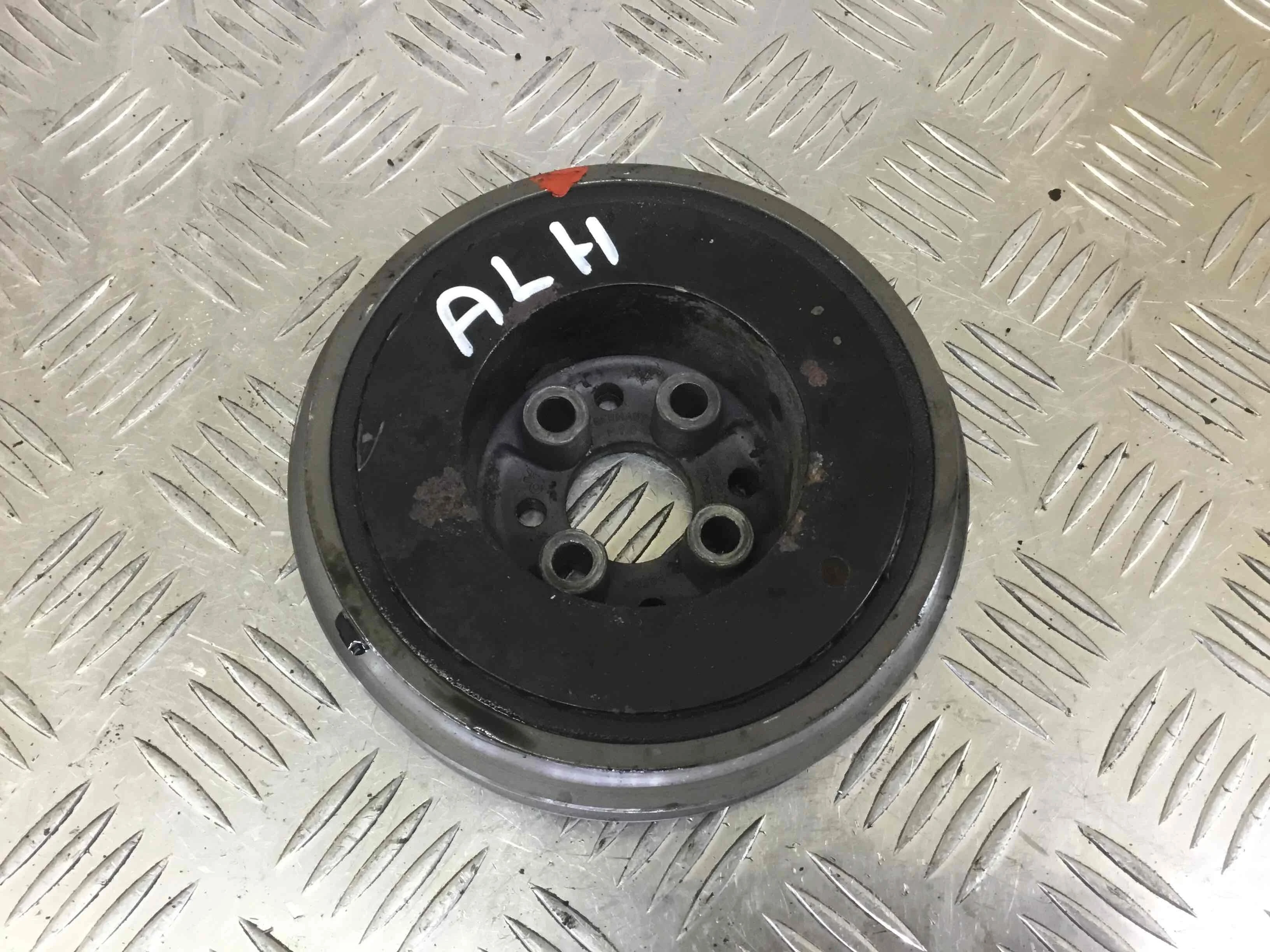 Шкив коленвала Volkswagen Golf 4 поколение (1997-2004) дизель 1.9 TDI Механика Х/б