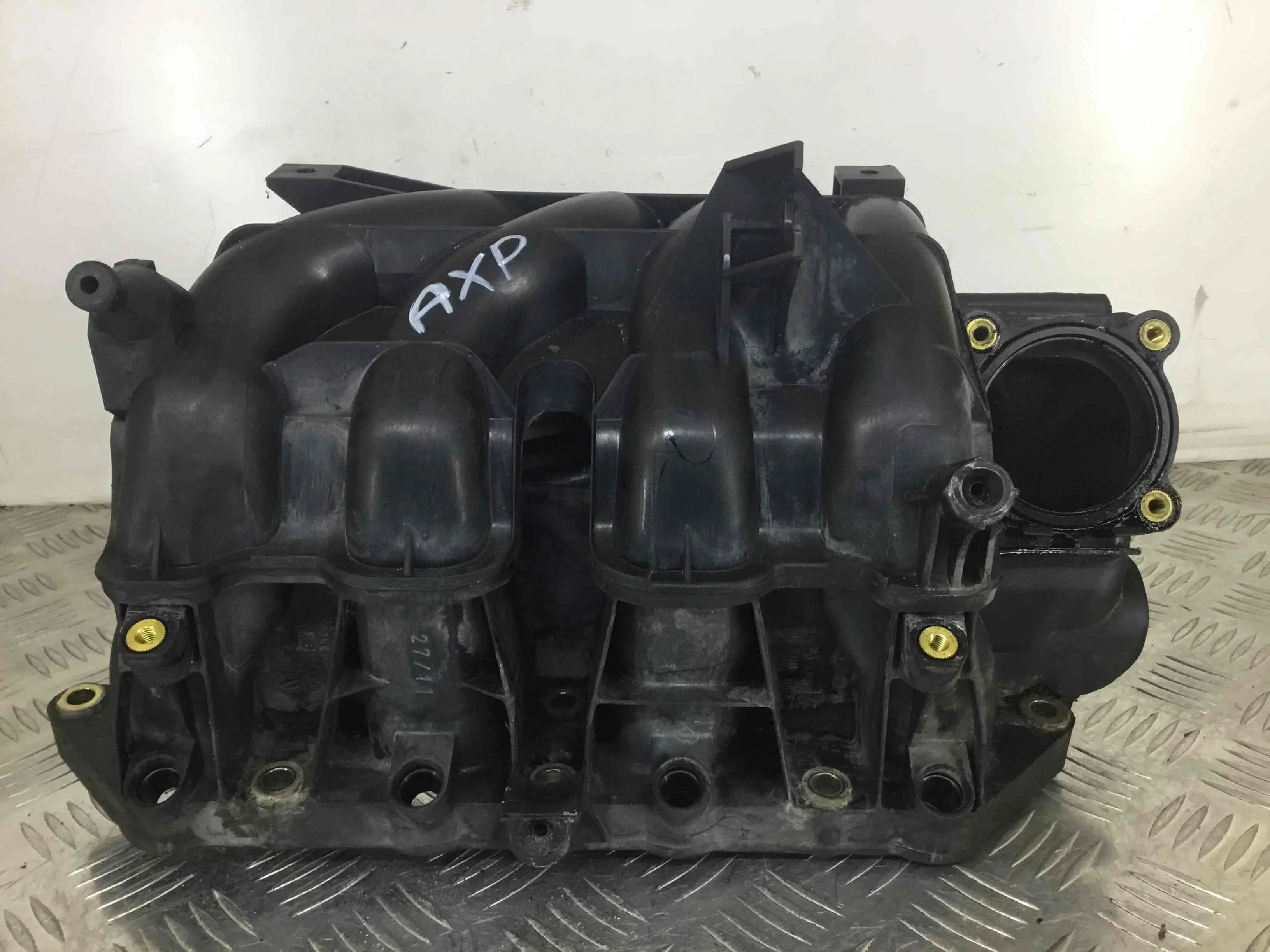 Коллектор впускной Volkswagen Golf 4 поколение (1997-2004) бензин 1.4 i Механика Универсал