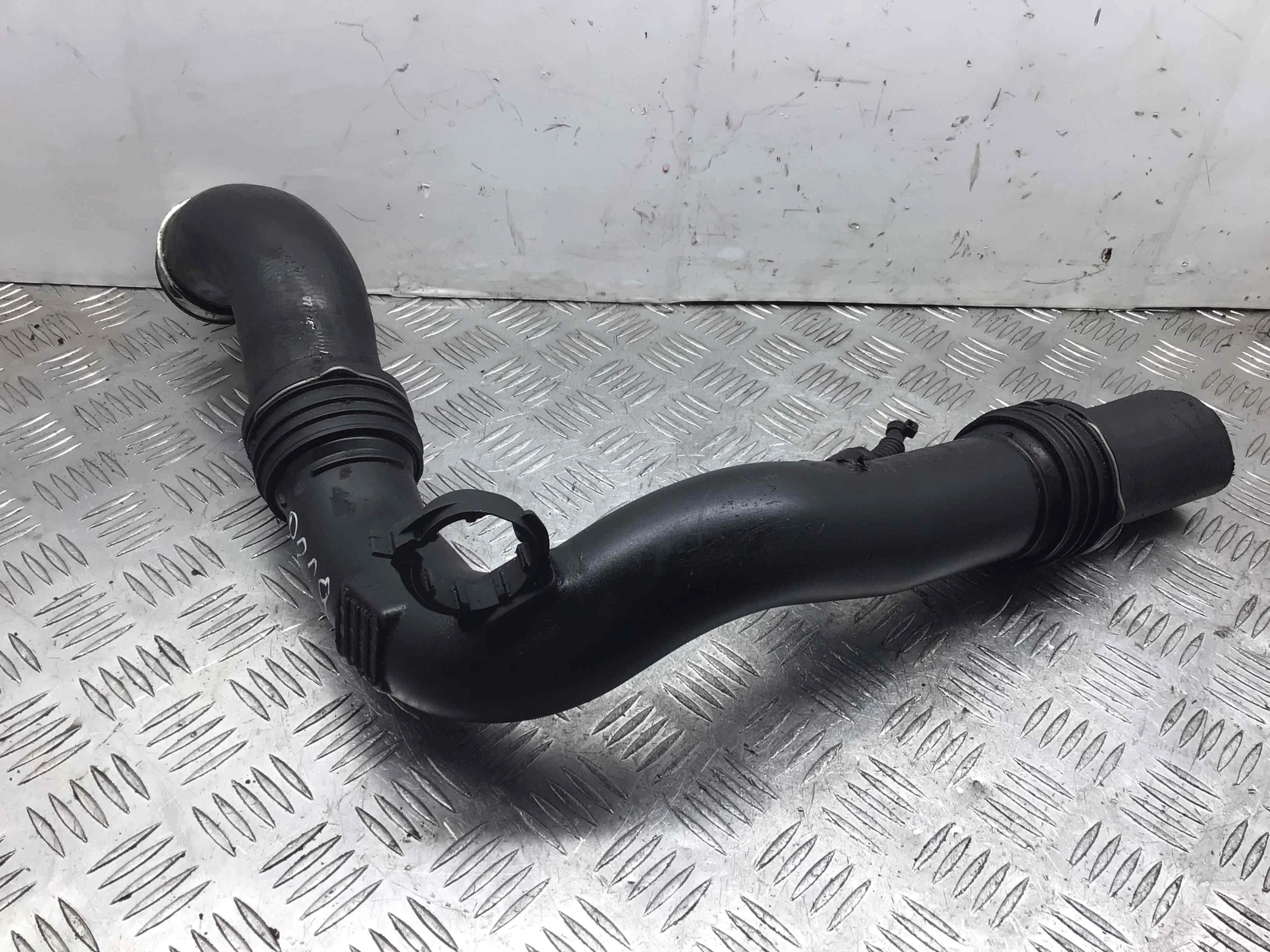 Патрубок интеркулера Volkswagen Touran 1 поколение (2003-2006) дизель 2.0 TDI Механика Минивэн