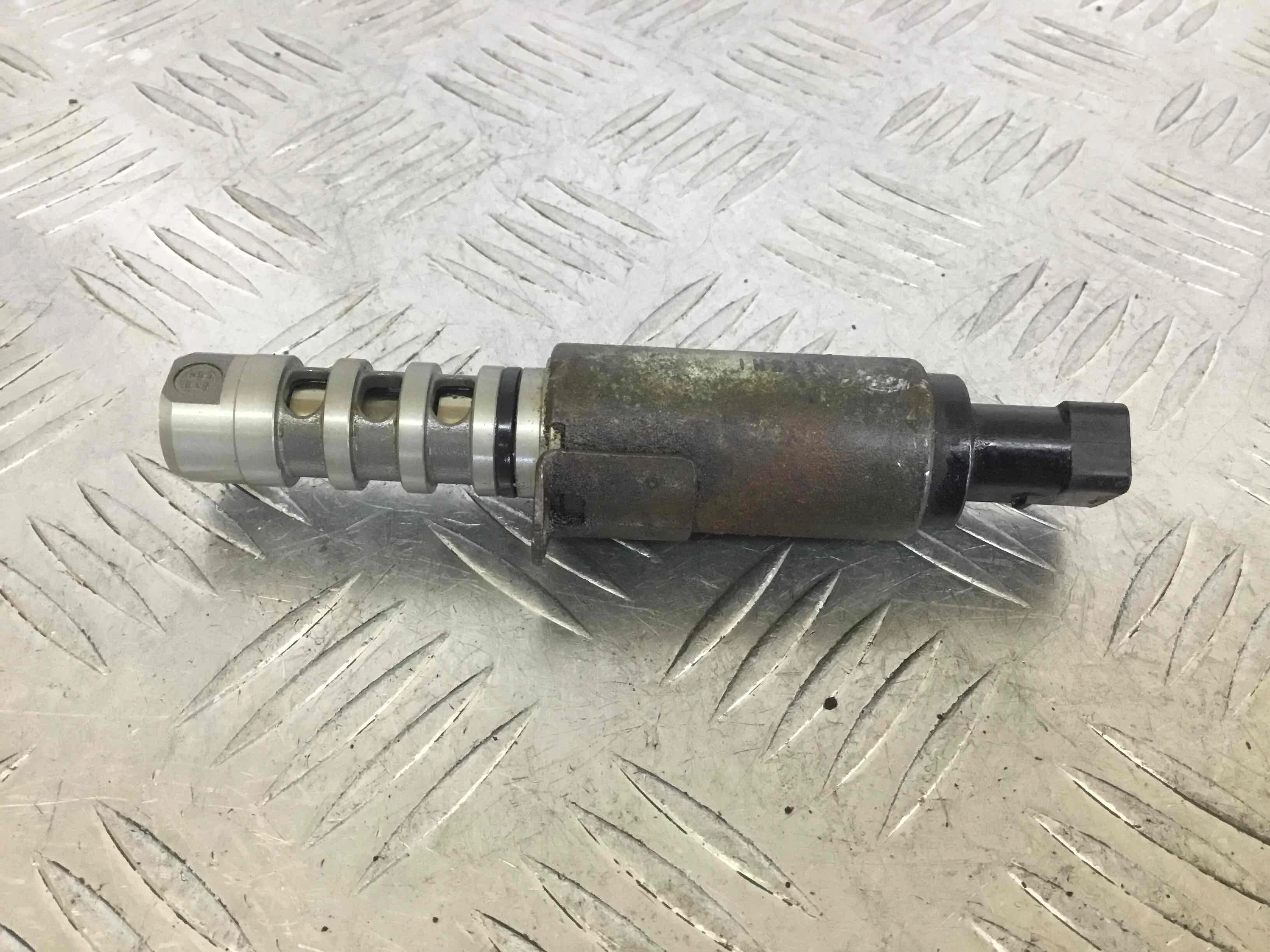 Клапан электромагнитный Audi A6 C6/4F (2004-2008) бензин 4.2 FSI Механика Седан