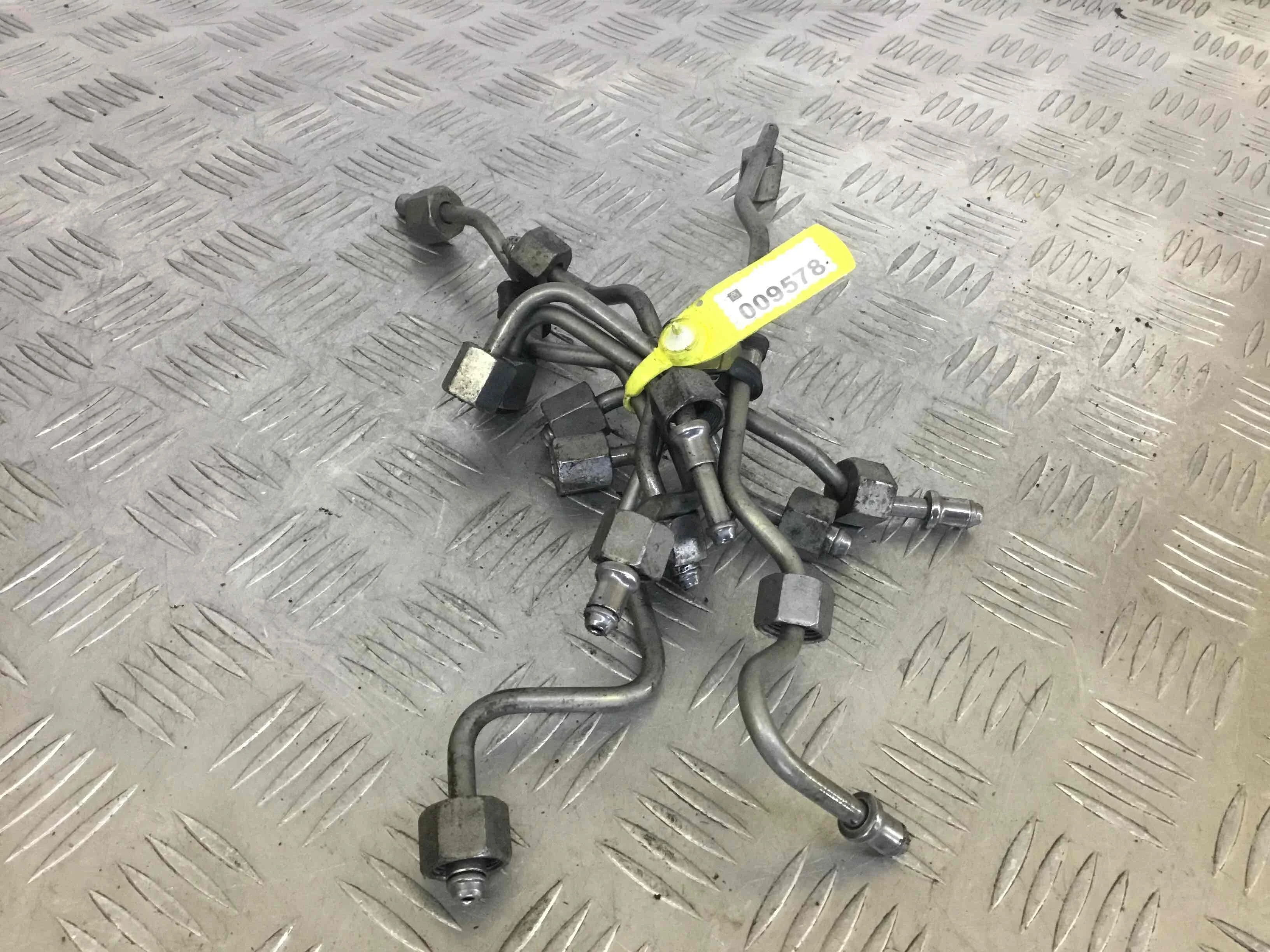 Трубка топливная Mercedes C-klasse W204/S204 (2007-2012) дизель 3.0 CDI Механика Седан