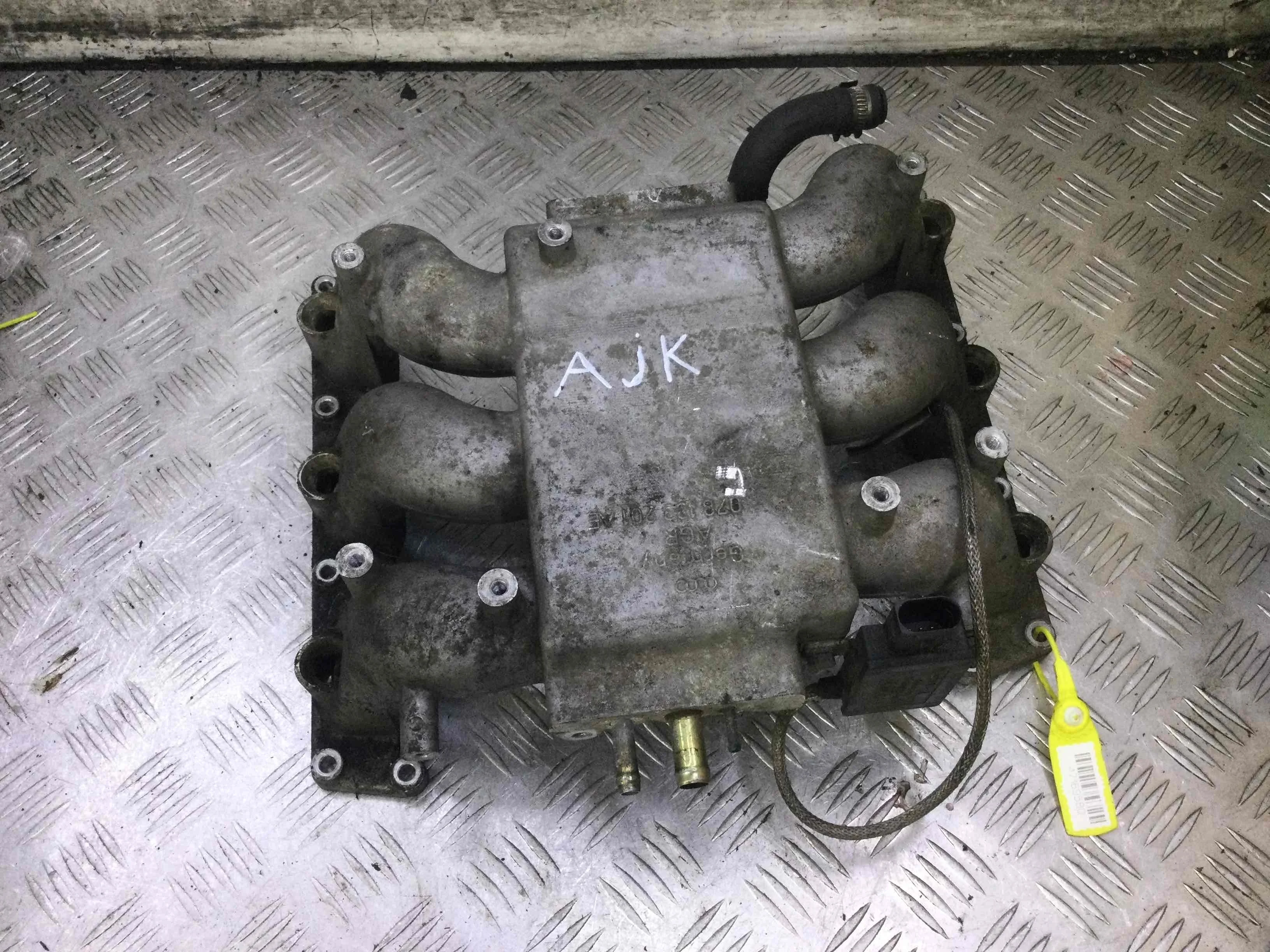 Коллектор впускной Audi A6 C5/4B (1997-2004) бензин 2.7 T Автомат Универсал