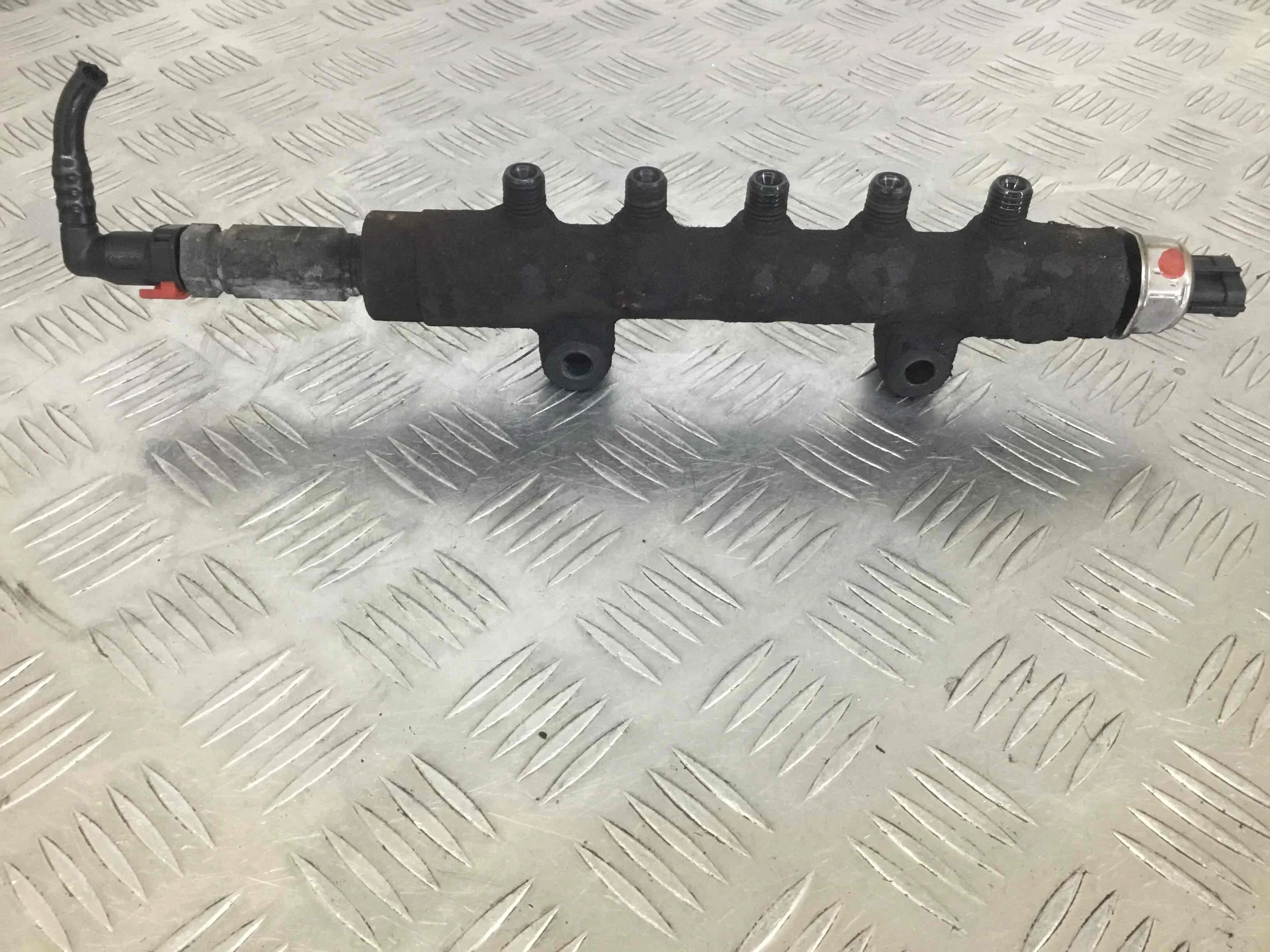 Топливная рампа Ford Transit 3 поколение [рестайлинг] (2006-2013) дизель 2.2 TDCi Механика Микроавтобус