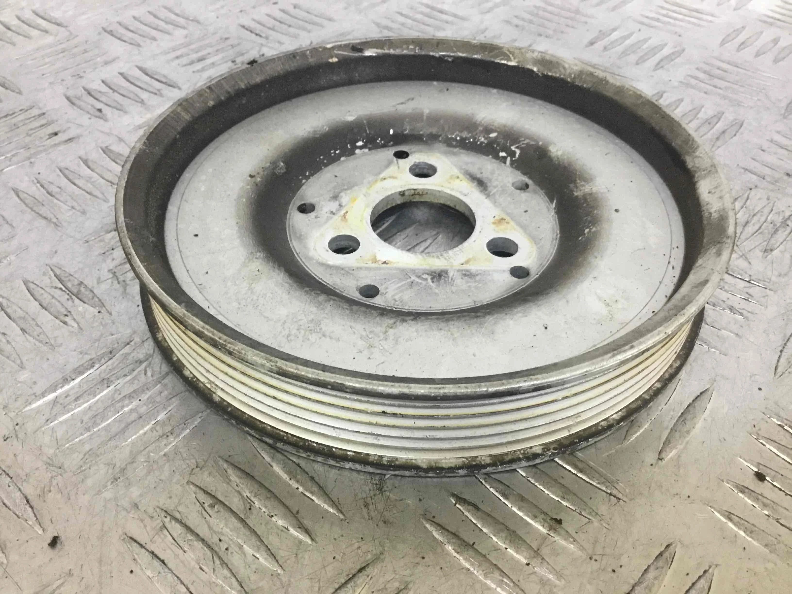 Шкив насоса гидроусилителя Audi A4 B6 (2000-2005) бензин 2.4 TSI Механика Седан