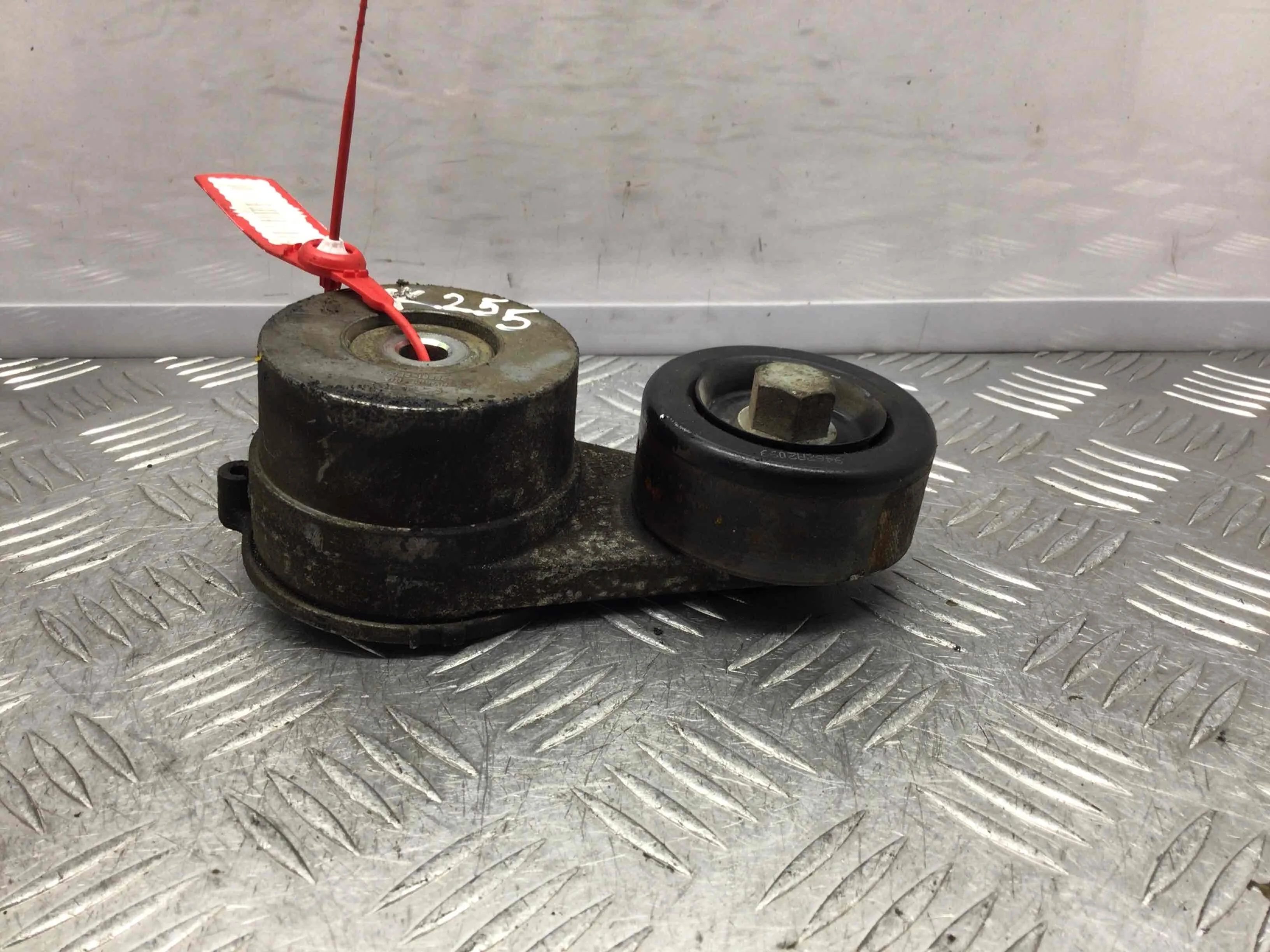 Натяжитель ремня генератора Kia Carnival 2 поколение 2006 - 2010 дизель 2.2 CRDi Механика Минивэн