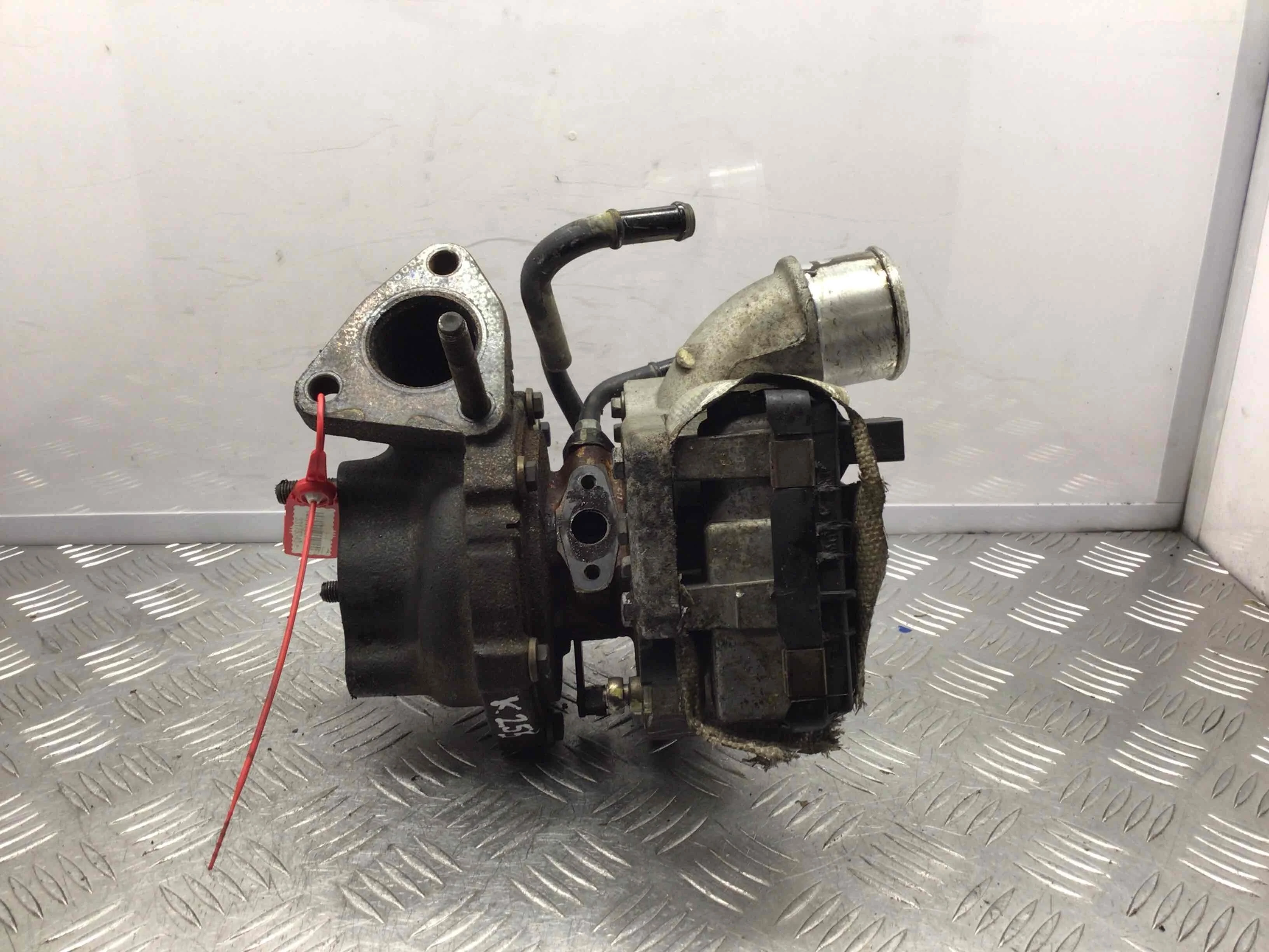 Турбина Kia Carnival 2 поколение 2006 - 2010 дизель 2.2 CRDi Механика Минивэн