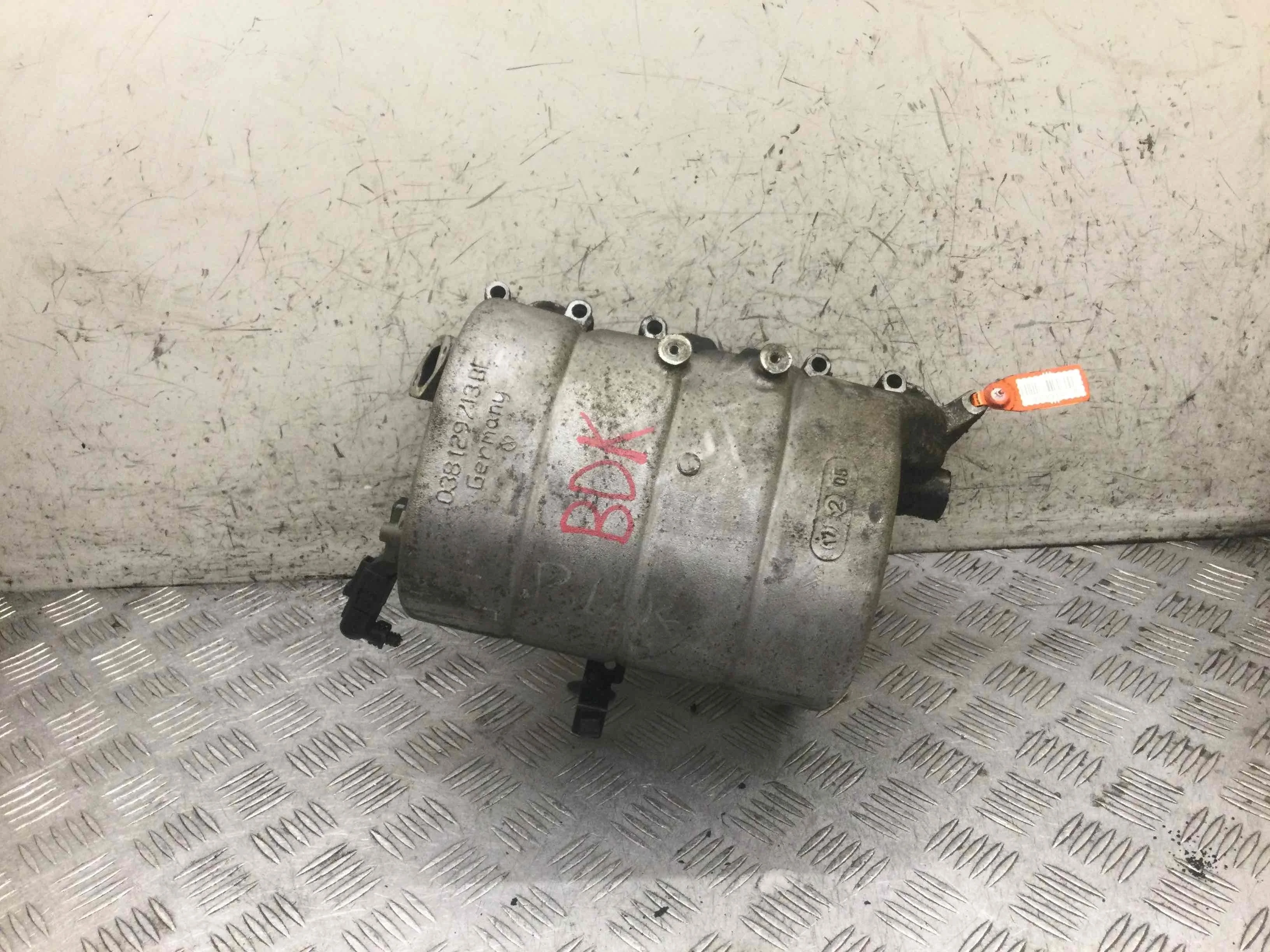 Коллектор впускной Volkswagen Golf 5 поколение (2004-2009) дизель 2.0 SDI Механика Х/б