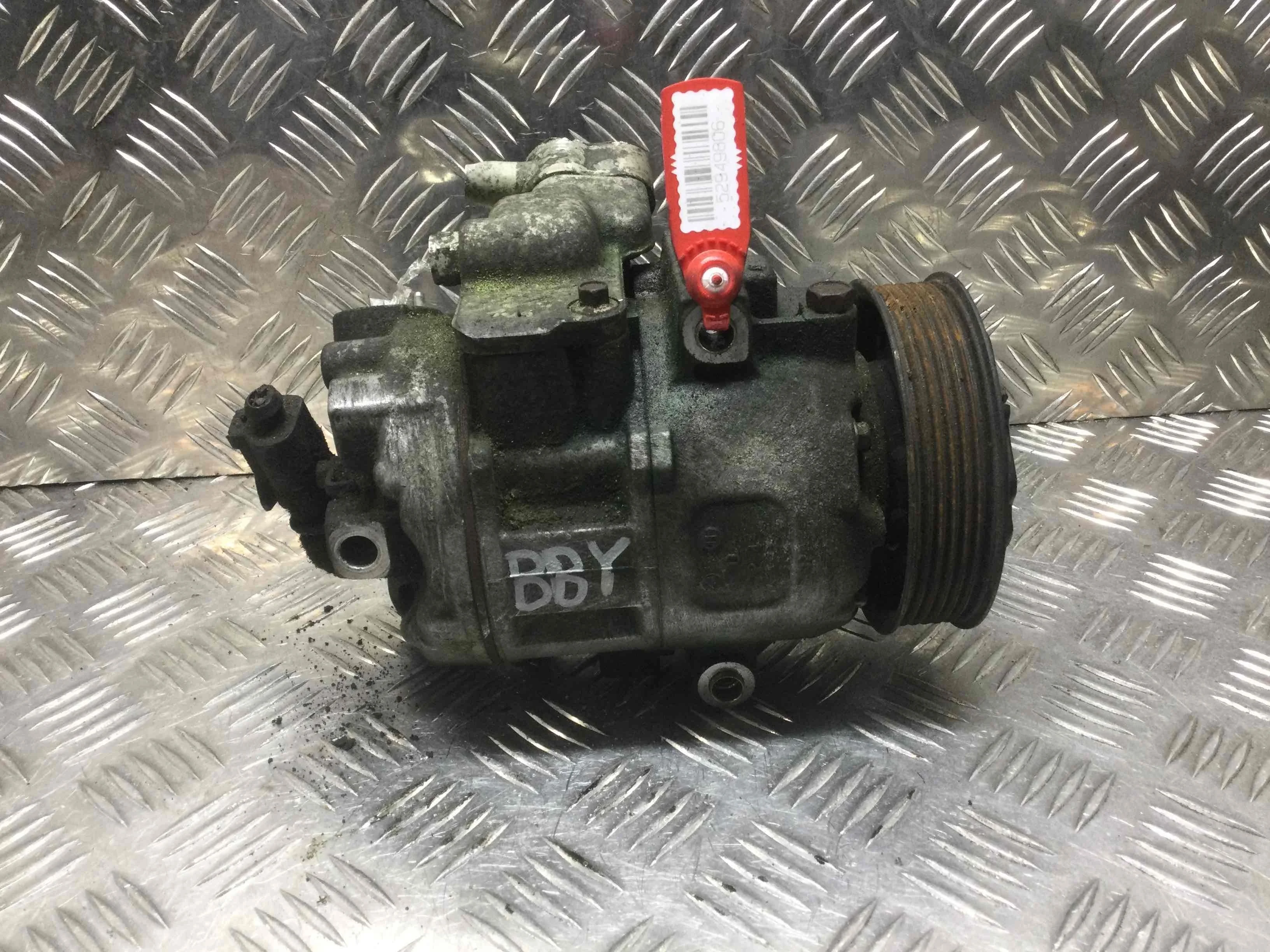 Компрессор кондиционера Volkswagen Polo 4 поколение (2001-2005) бензин 1.4 i Механика Х/б