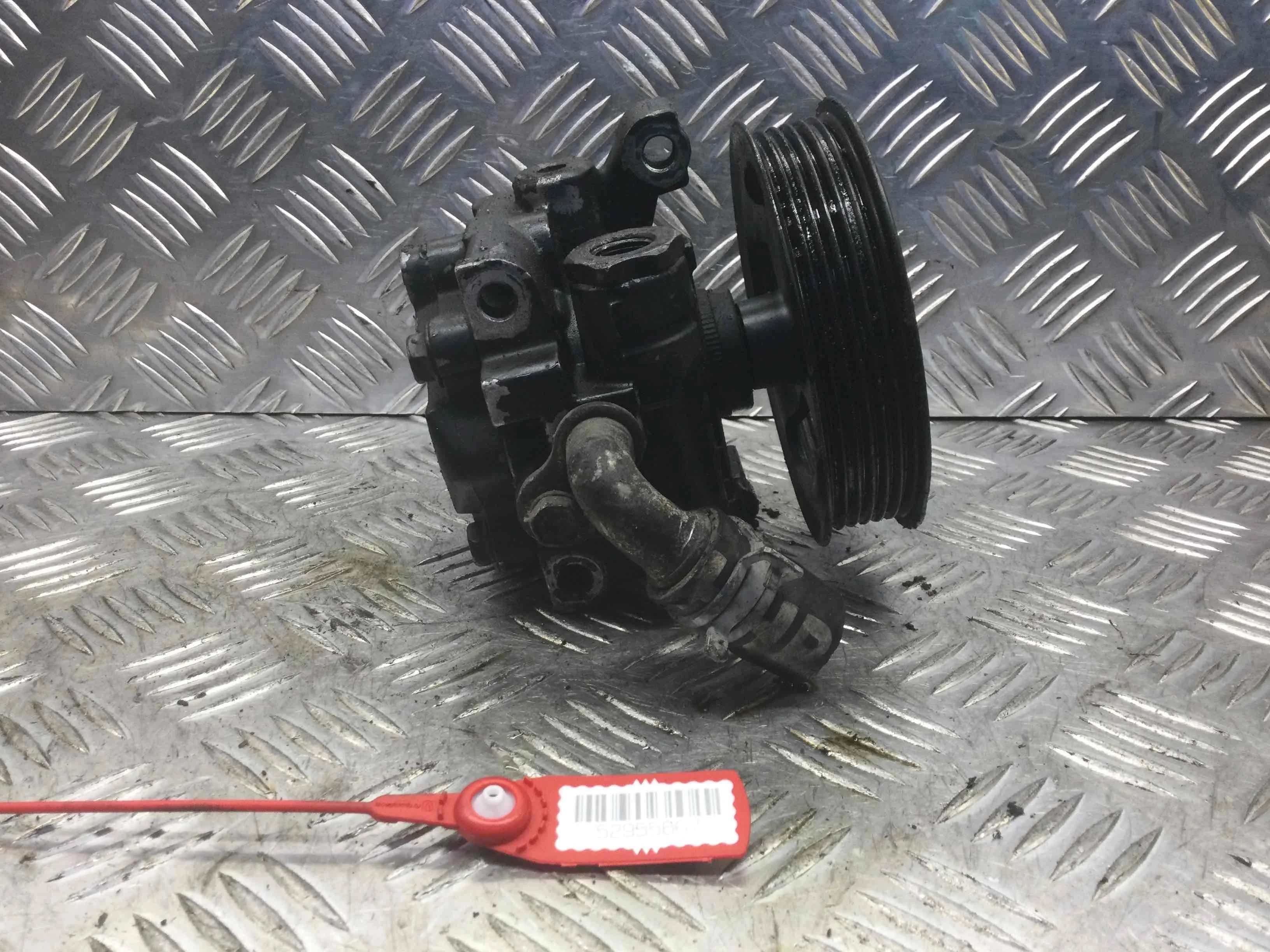 Насос гидроусилителя руля Ford Transit Connect 1 поколение (2002-2009) дизель 1.8 Di Механика Минивэн