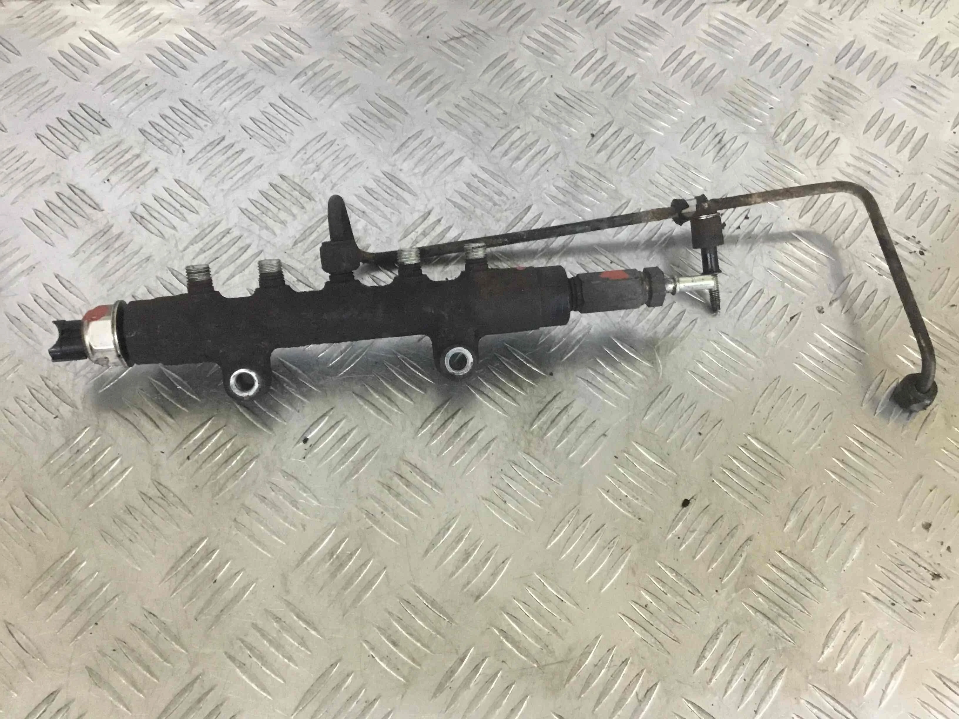 Топливная рампа Ford Transit 3 поколение [рестайлинг] (2006-2013) дизель 2.2 TDCi Механика Микроавтобус