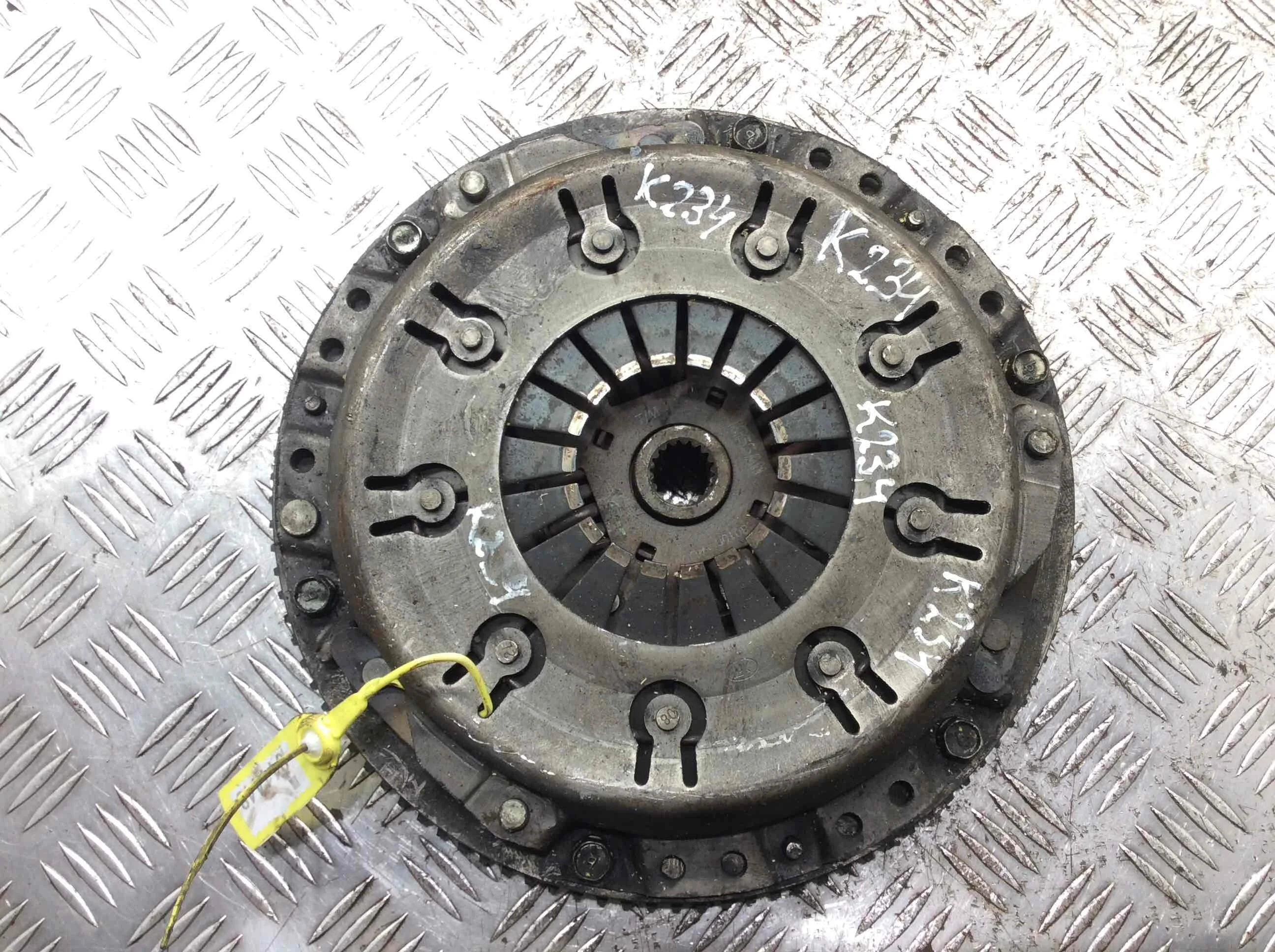 Маховик Nissan Almera N16 (2000-2003) бензин 1.5 i Механика Х/б