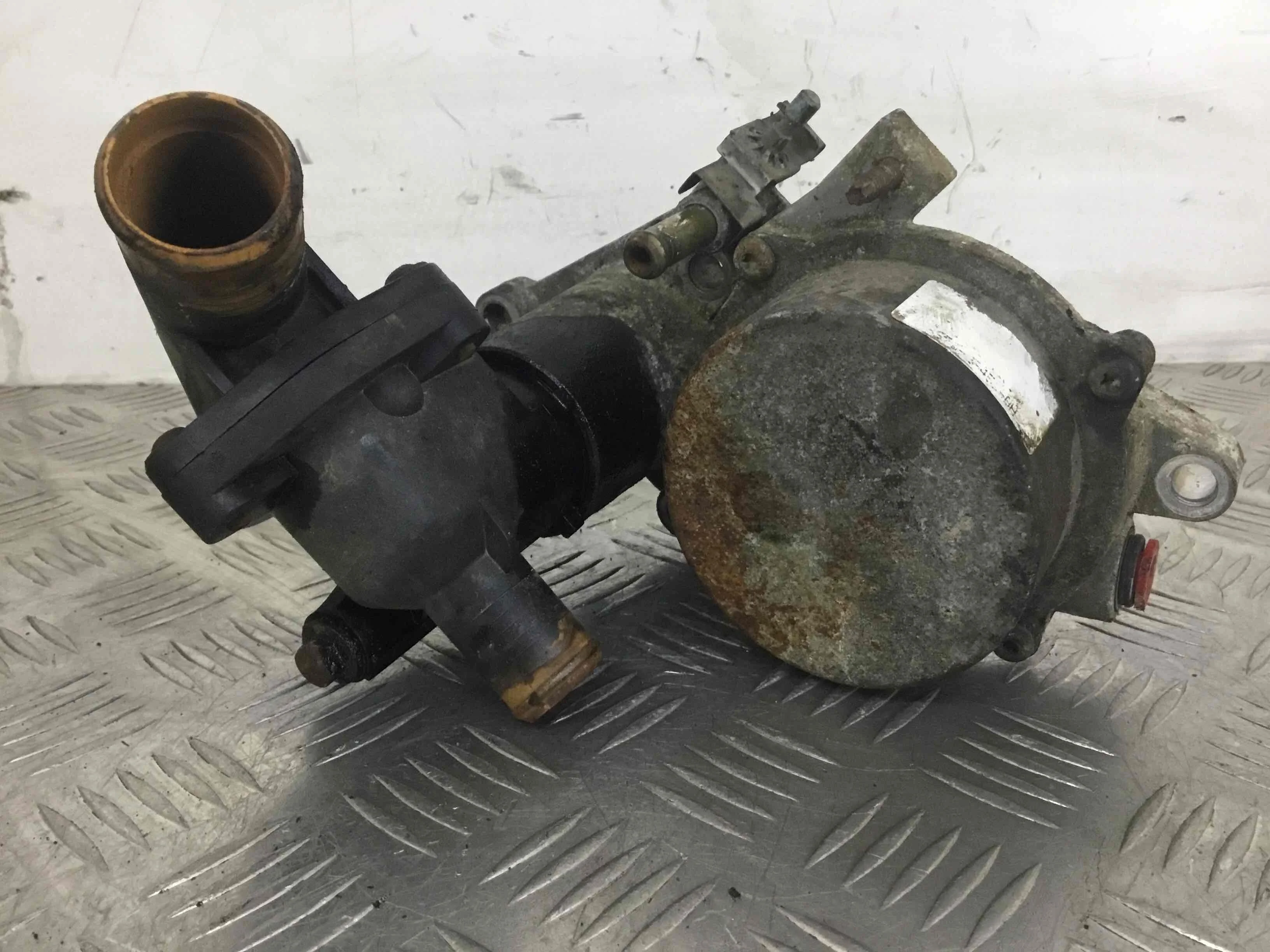 Насос вакуумный Ford Transit 3 поколение (2000-2006) дизель 2.0 Di Механика Микроавтобус