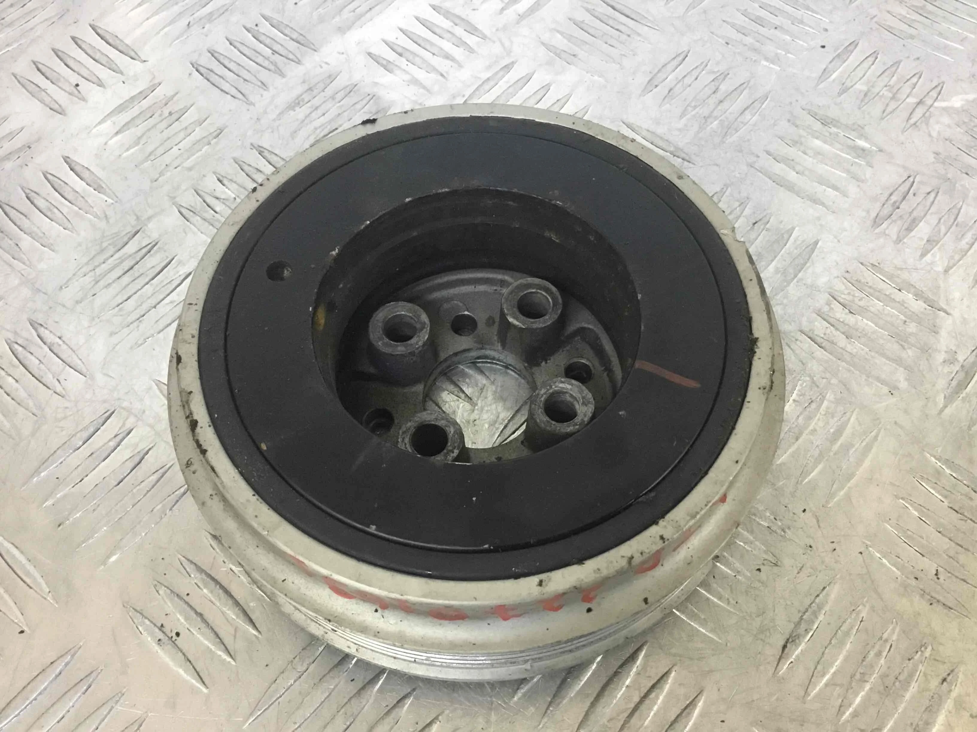 Шкив коленвала Volkswagen Golf 4 поколение (1997-2004) дизель 1.9 TDI Механика Х/б