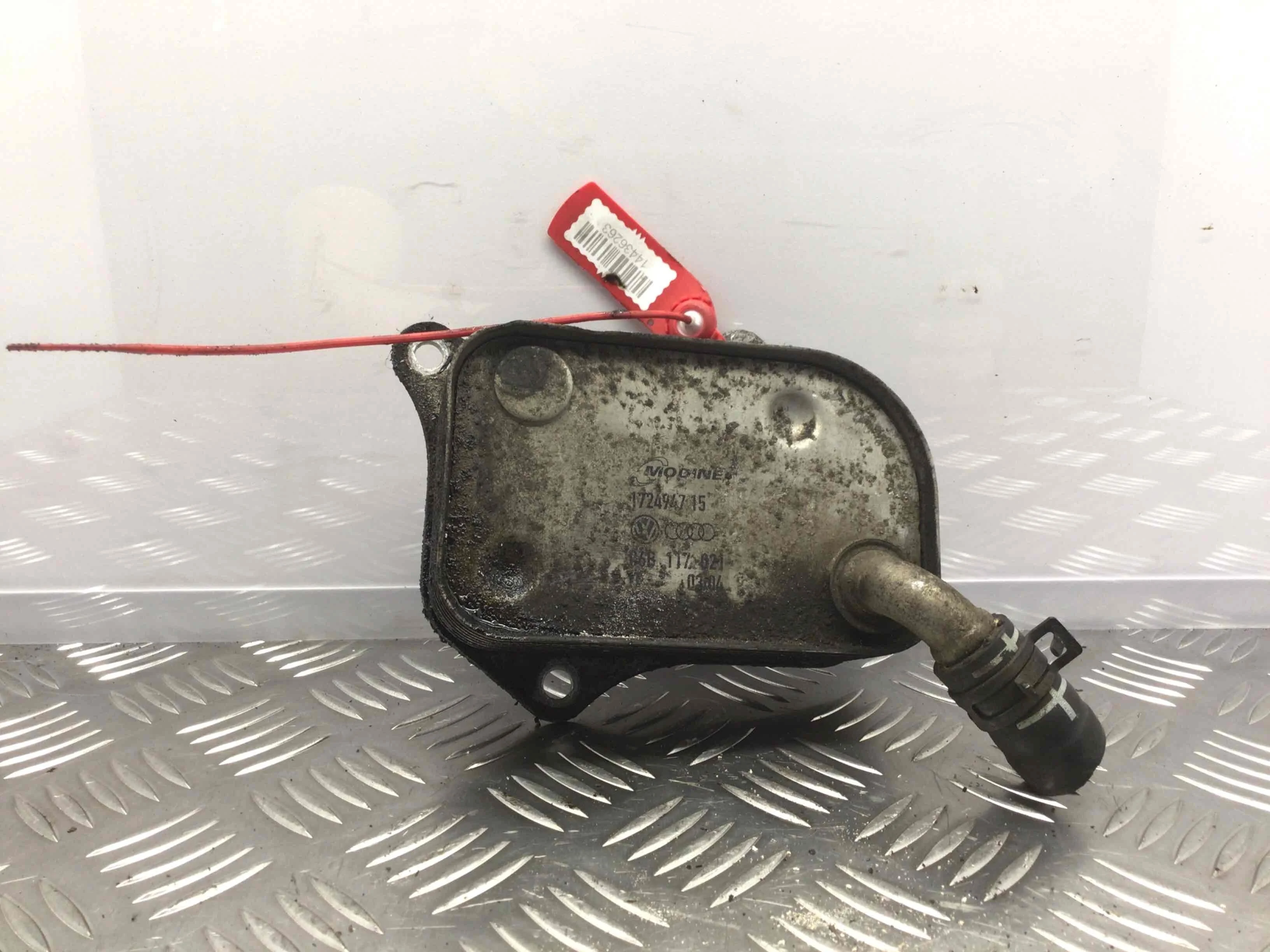 Теплообменник масляного фильтра Volkswagen Passat B5+ [рестайлинг] (2000-2005) бензин 2.0 i Механика Универсал