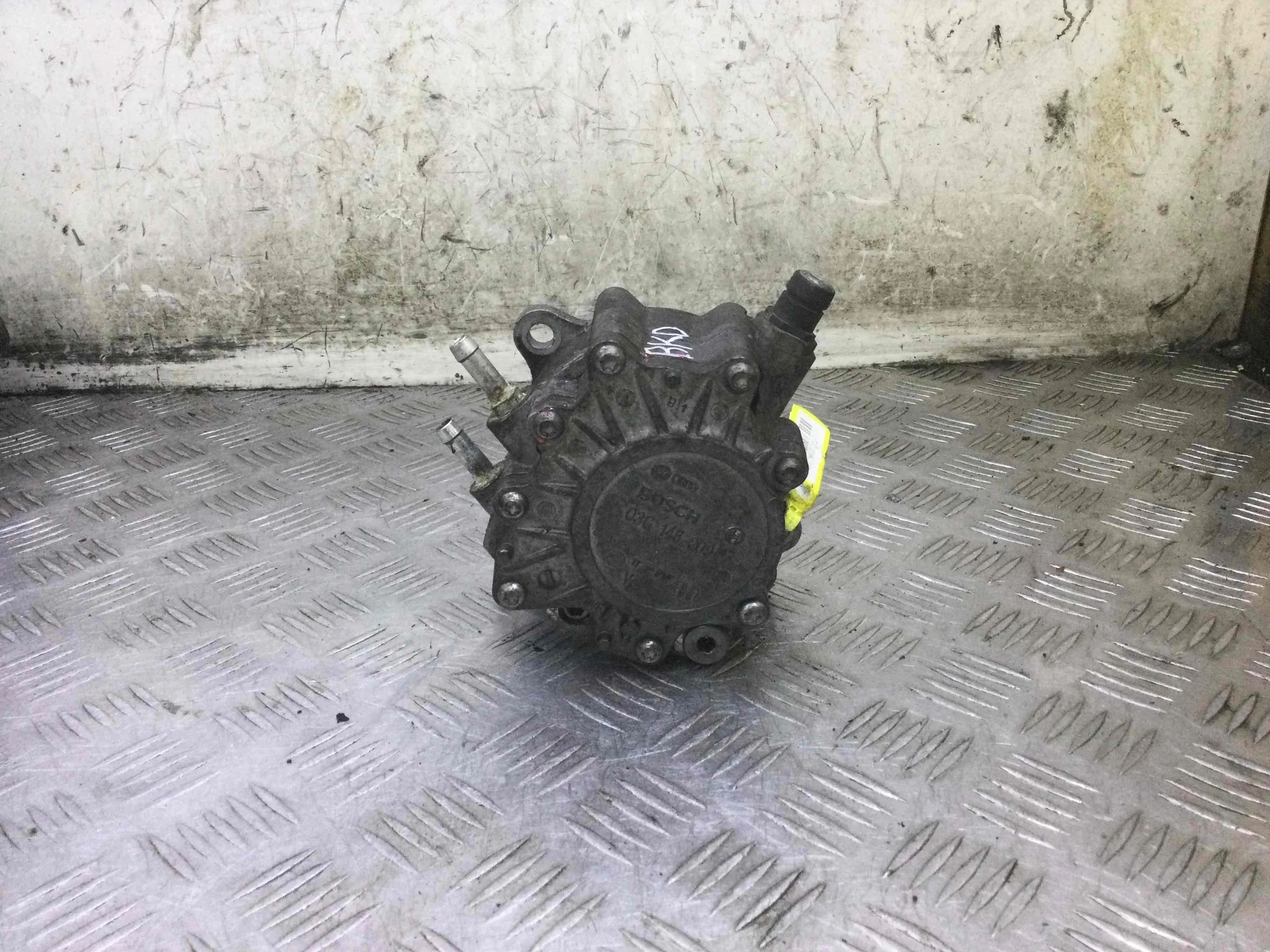 Насос вакуумный Volkswagen Passat B6 (2005-2010) дизель 2.0 TDI DSG Универсал