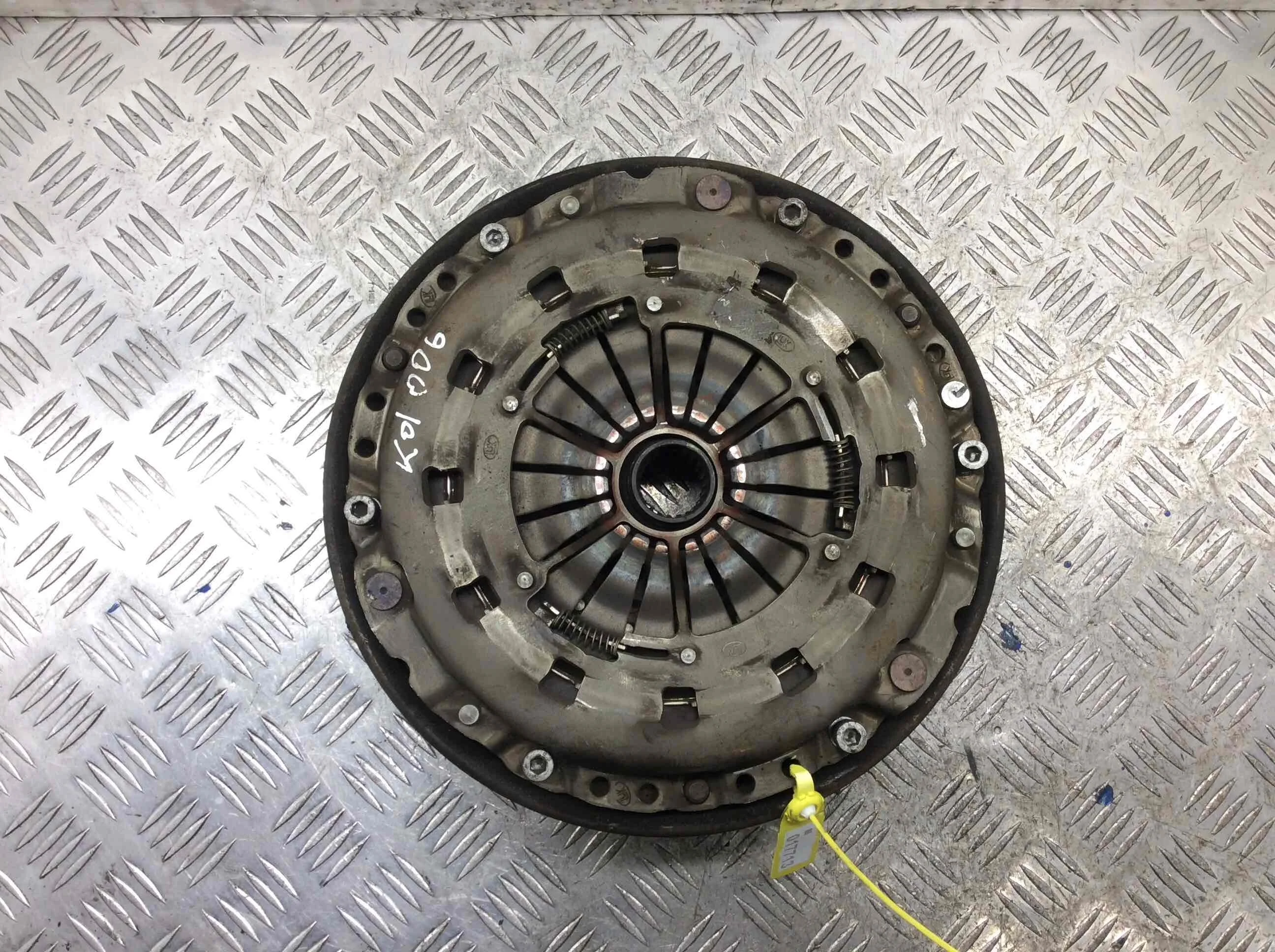 Маховик BMW 3-Series 3-Series E90/E91/E92/E93 2005 - 2010 бензин 2.0 i Механика Седан