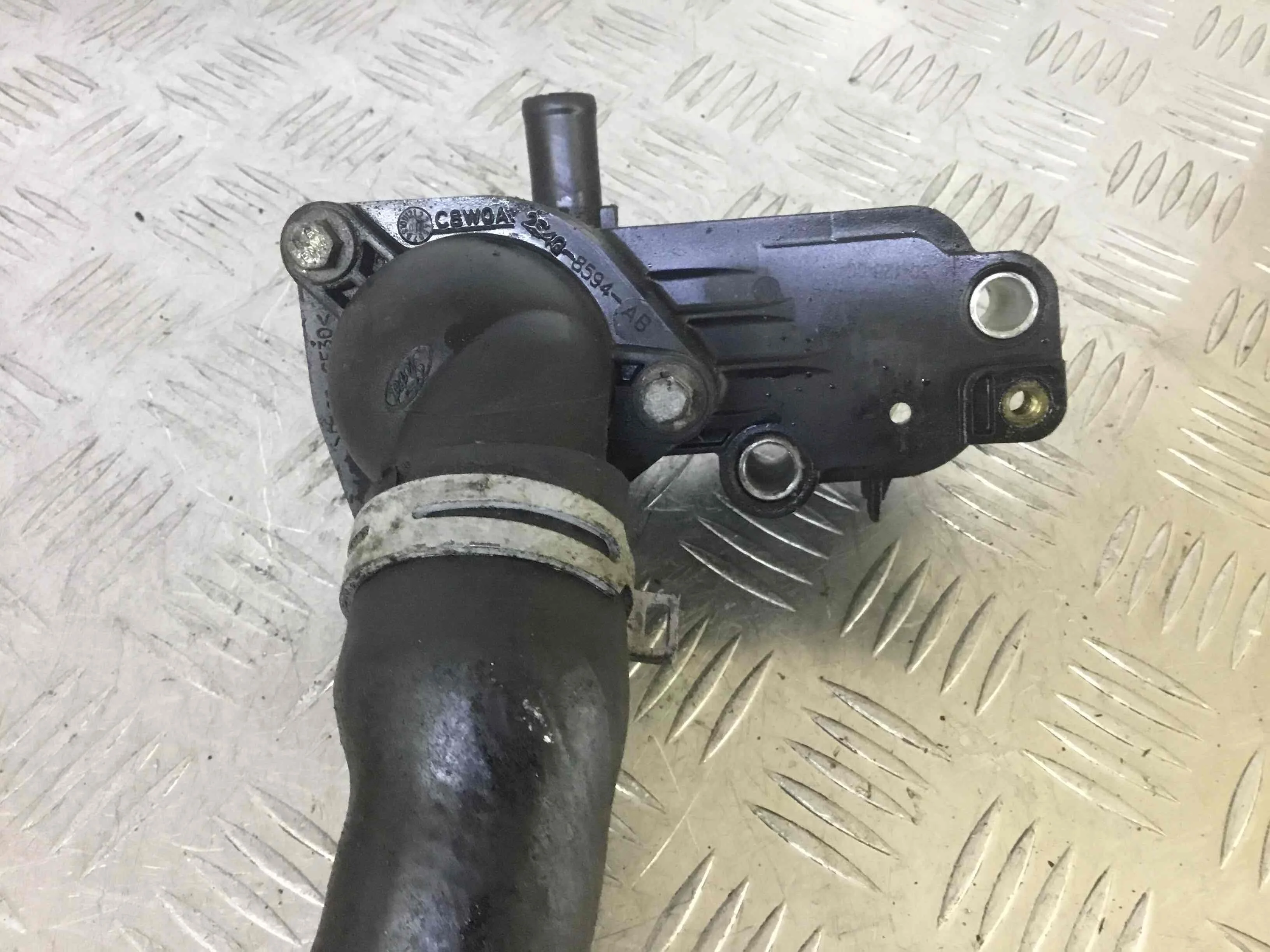 Корпус термостата Ford Focus 2 поколение (2005-2008) дизель 1.8 TDCi Механика Х/б